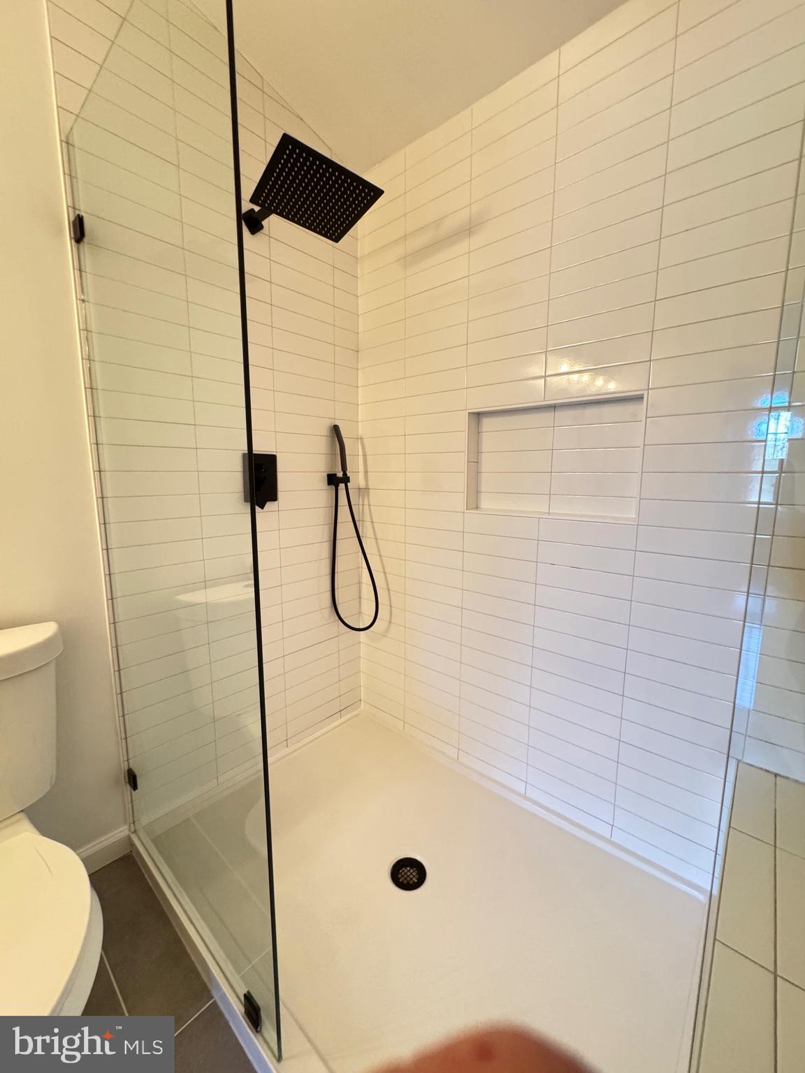 ASHBURN VILLAGE - Residential Lease