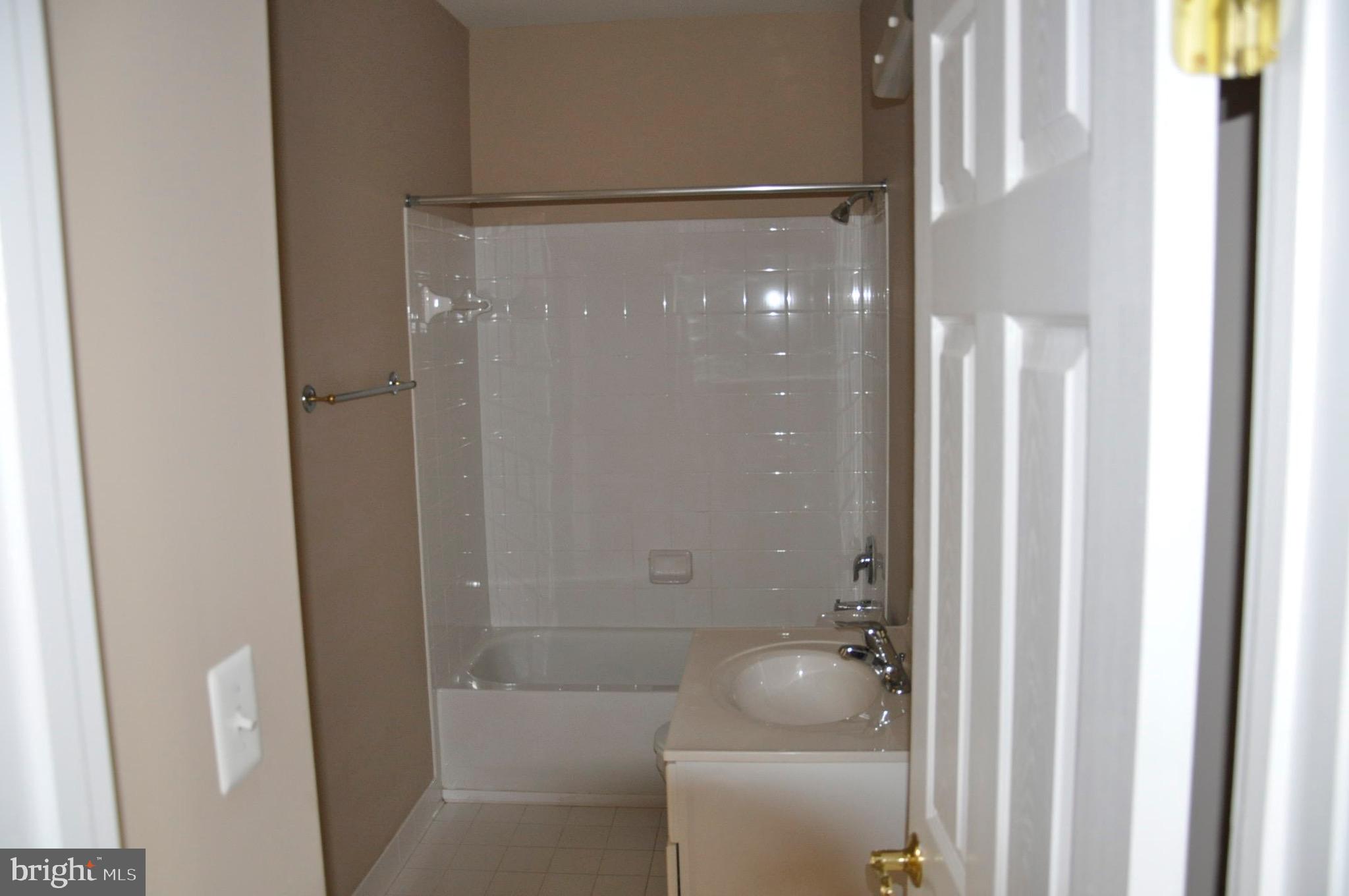 VILLAGES OF URBANA - Residential Lease