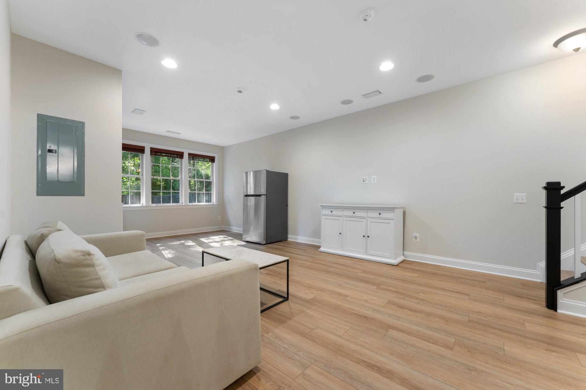 MARYWOOD ESTATES - Residential