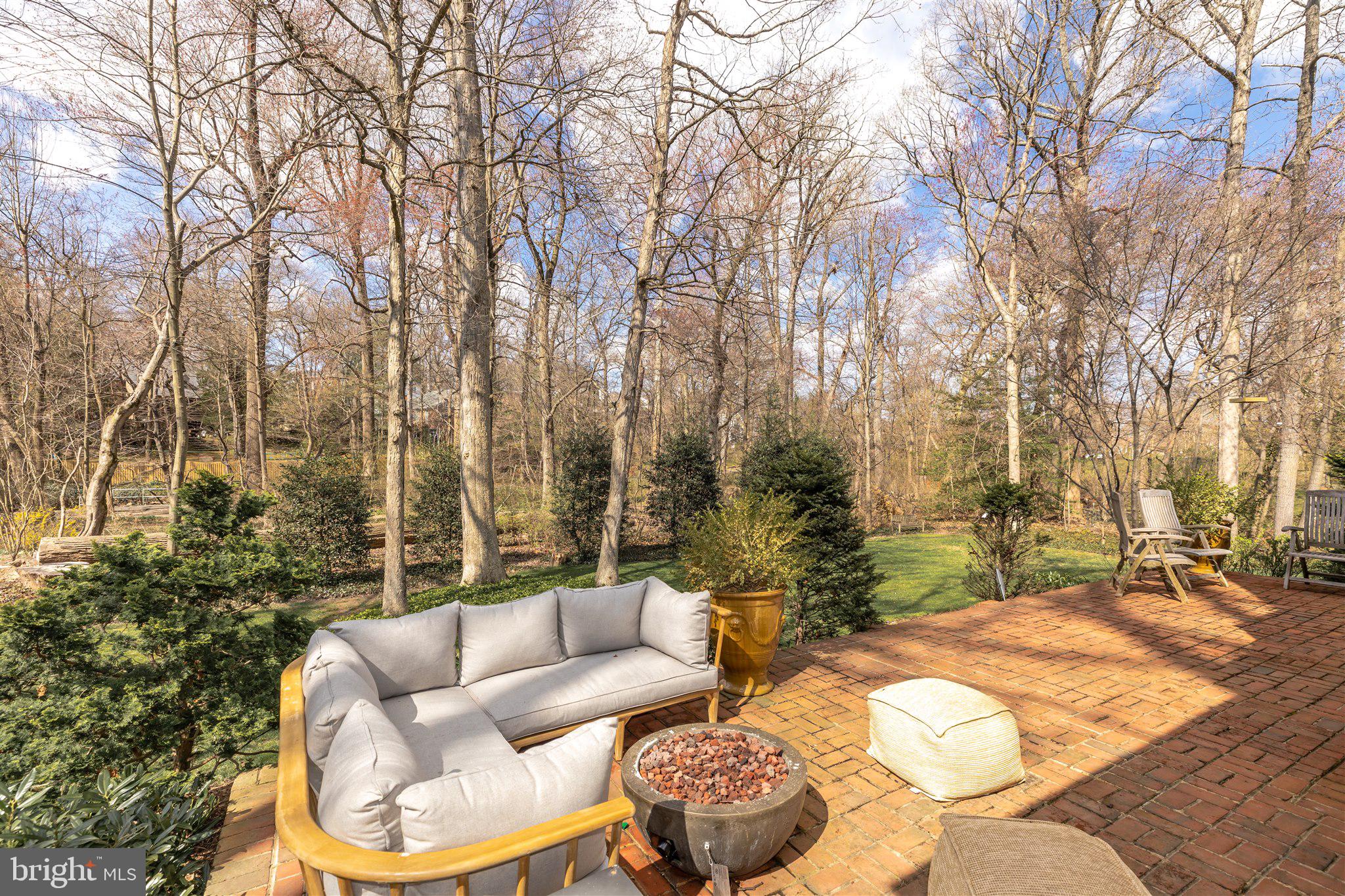 ROCK SPRING - Residential