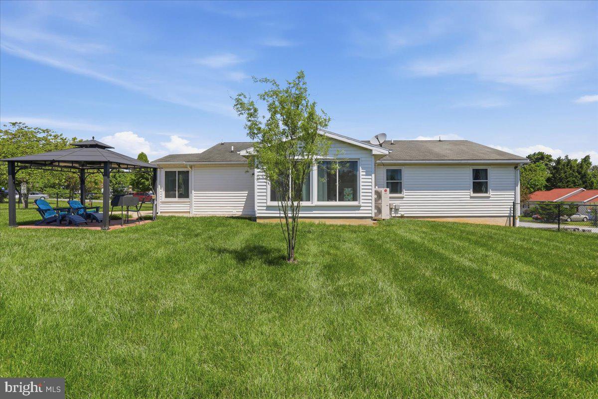 MOUNTAIN VIEW ACRES - Residential