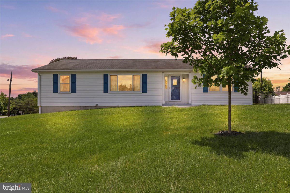 MOUNTAIN VIEW ACRES - Residential