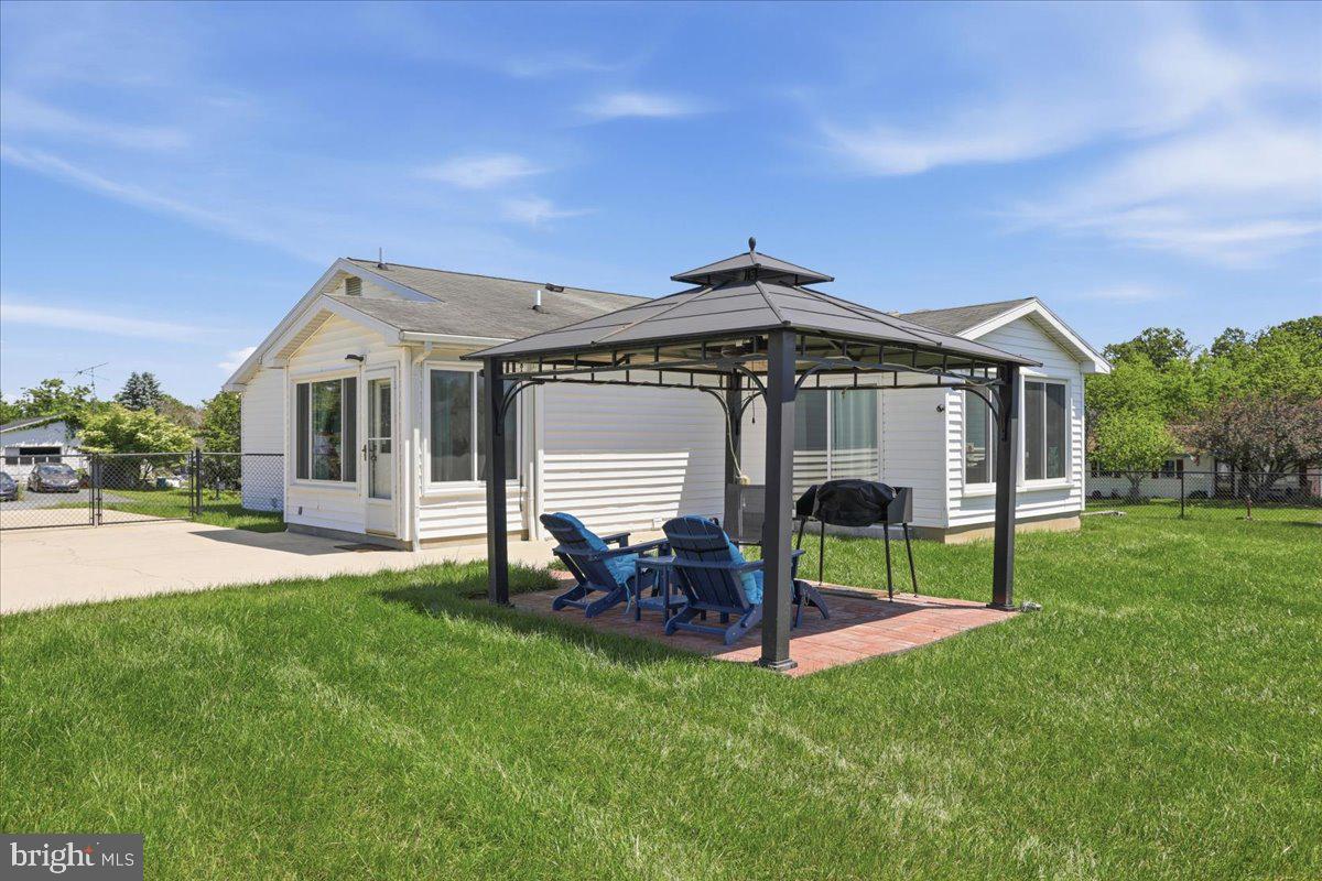 MOUNTAIN VIEW ACRES - Residential
