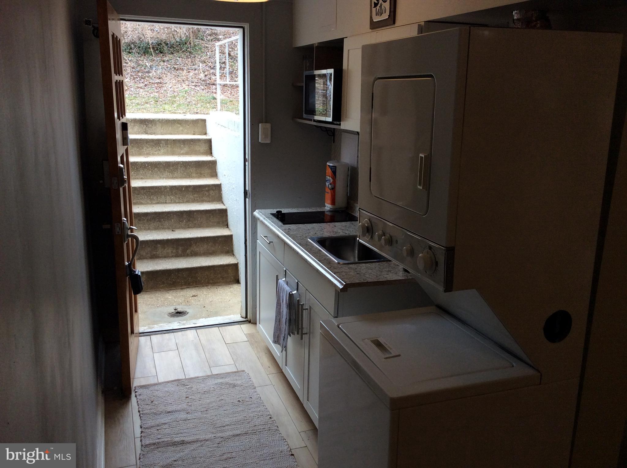 BROOKE MANOR - Residential