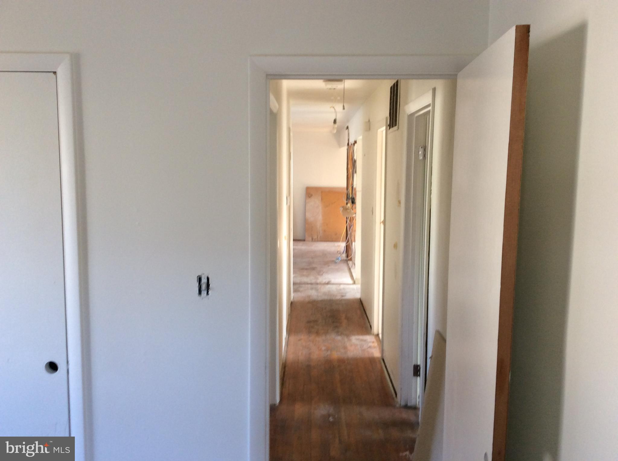 BROOKE MANOR - Residential