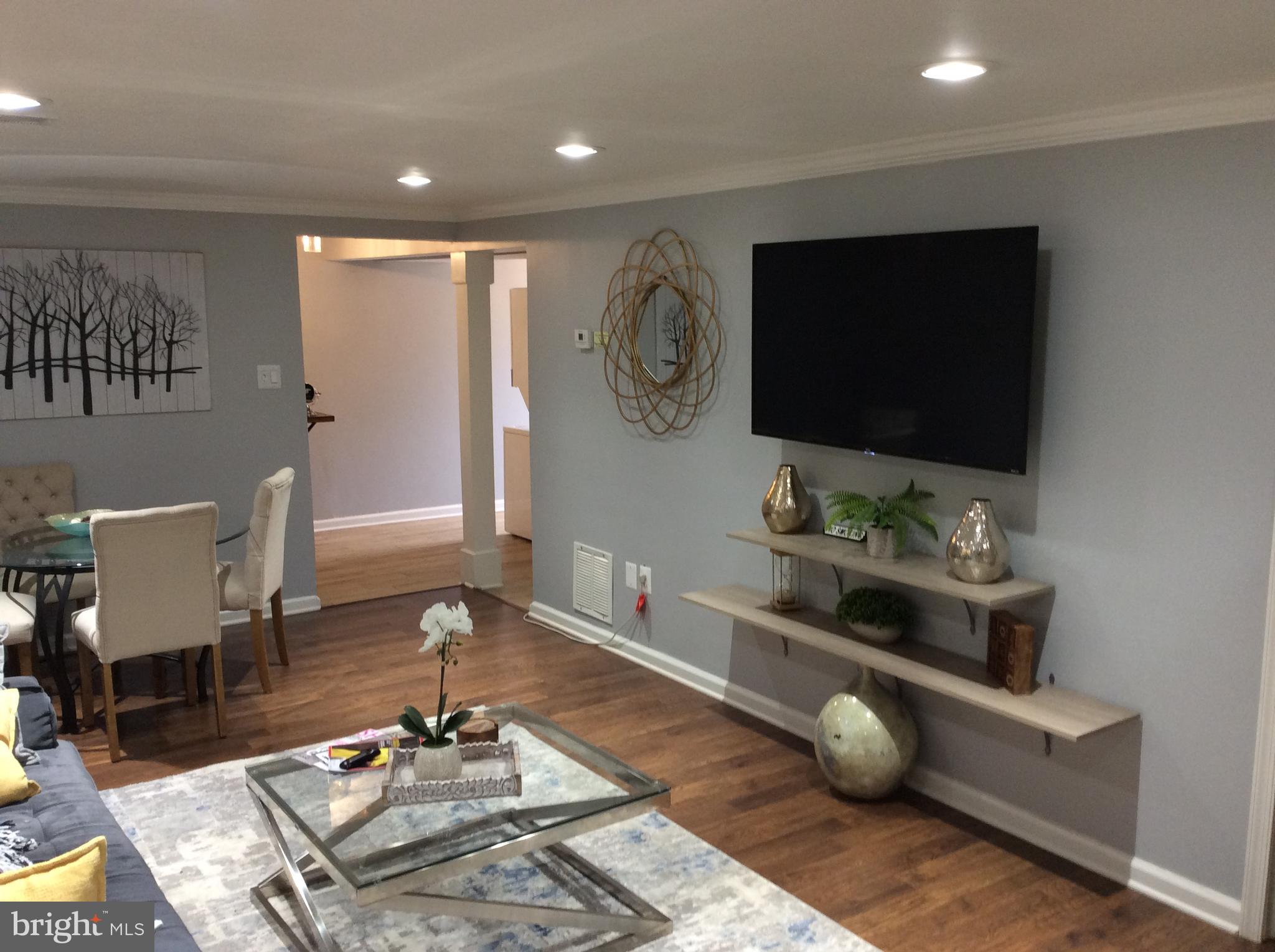 BROOKE MANOR - Residential