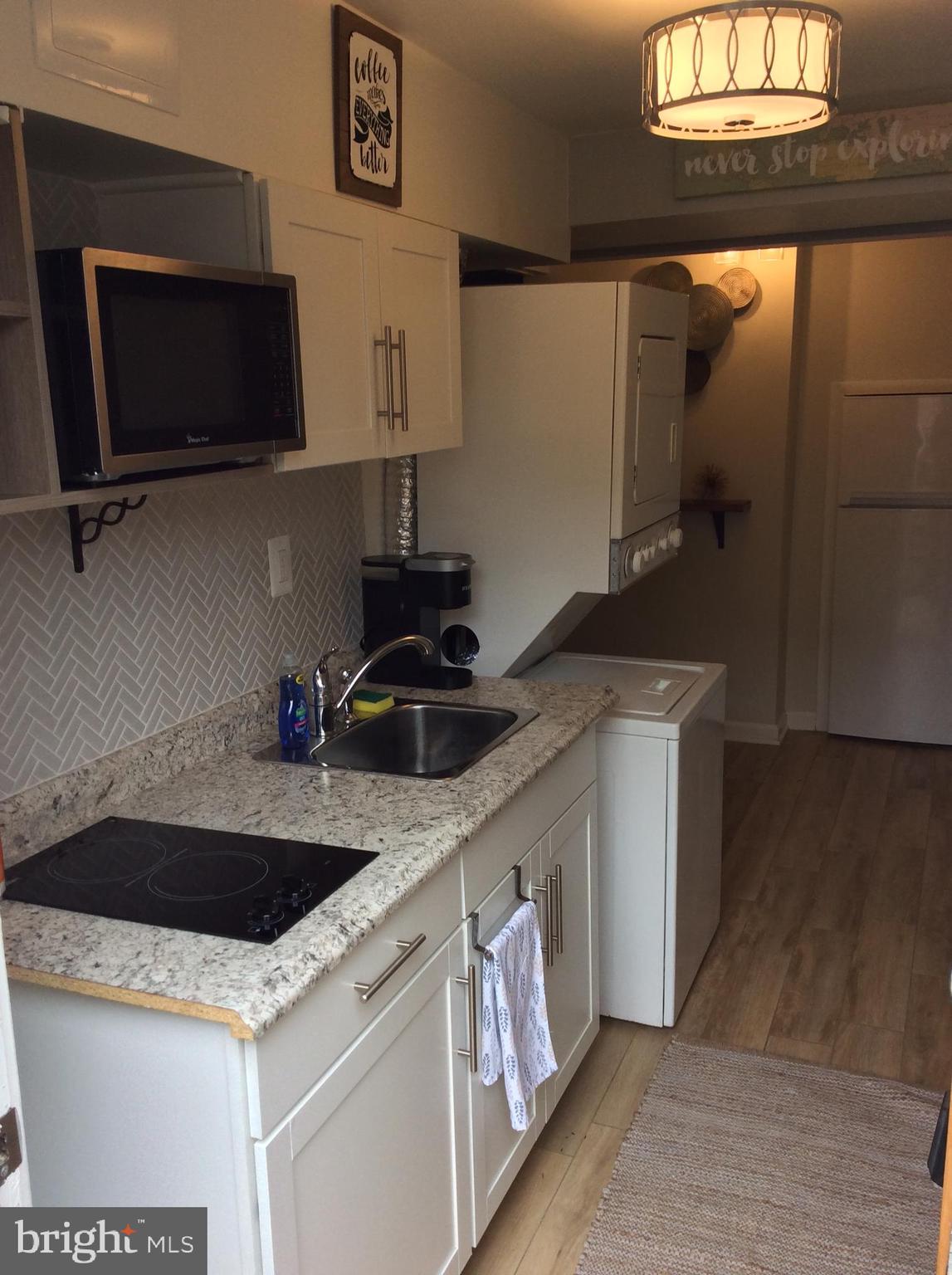 BROOKE MANOR - Residential