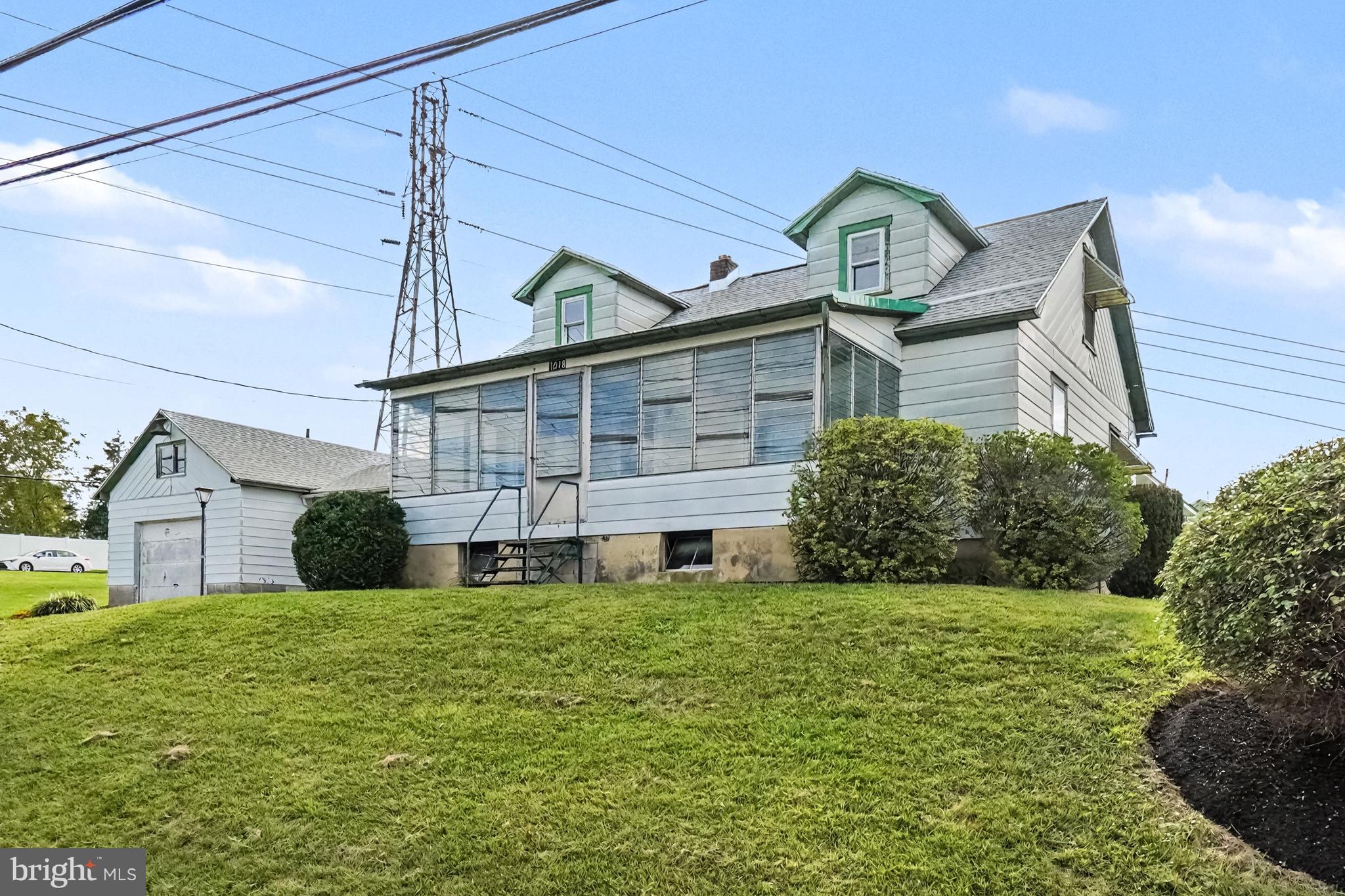 1319 MAIN STREET