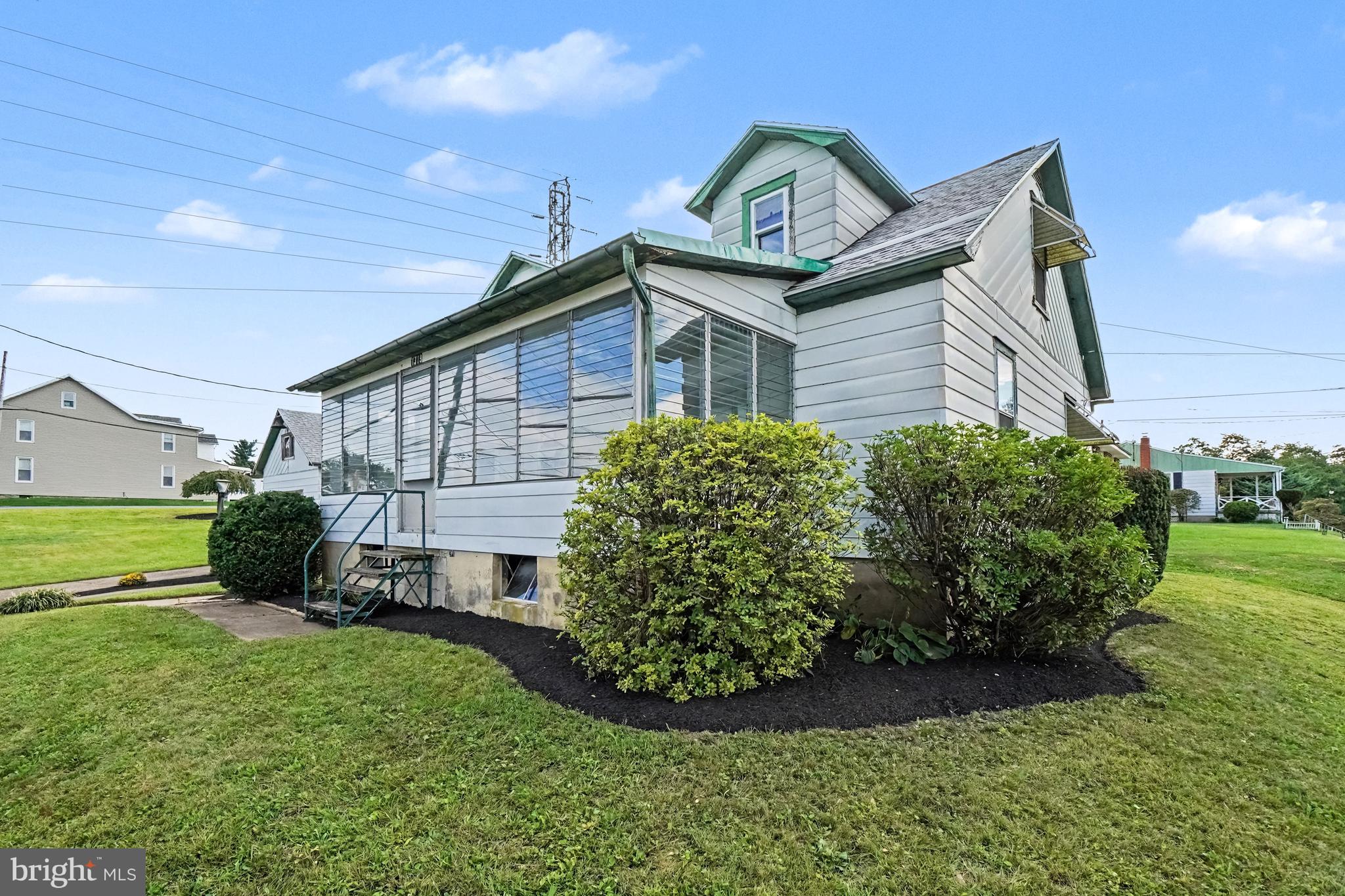 1319 MAIN STREET