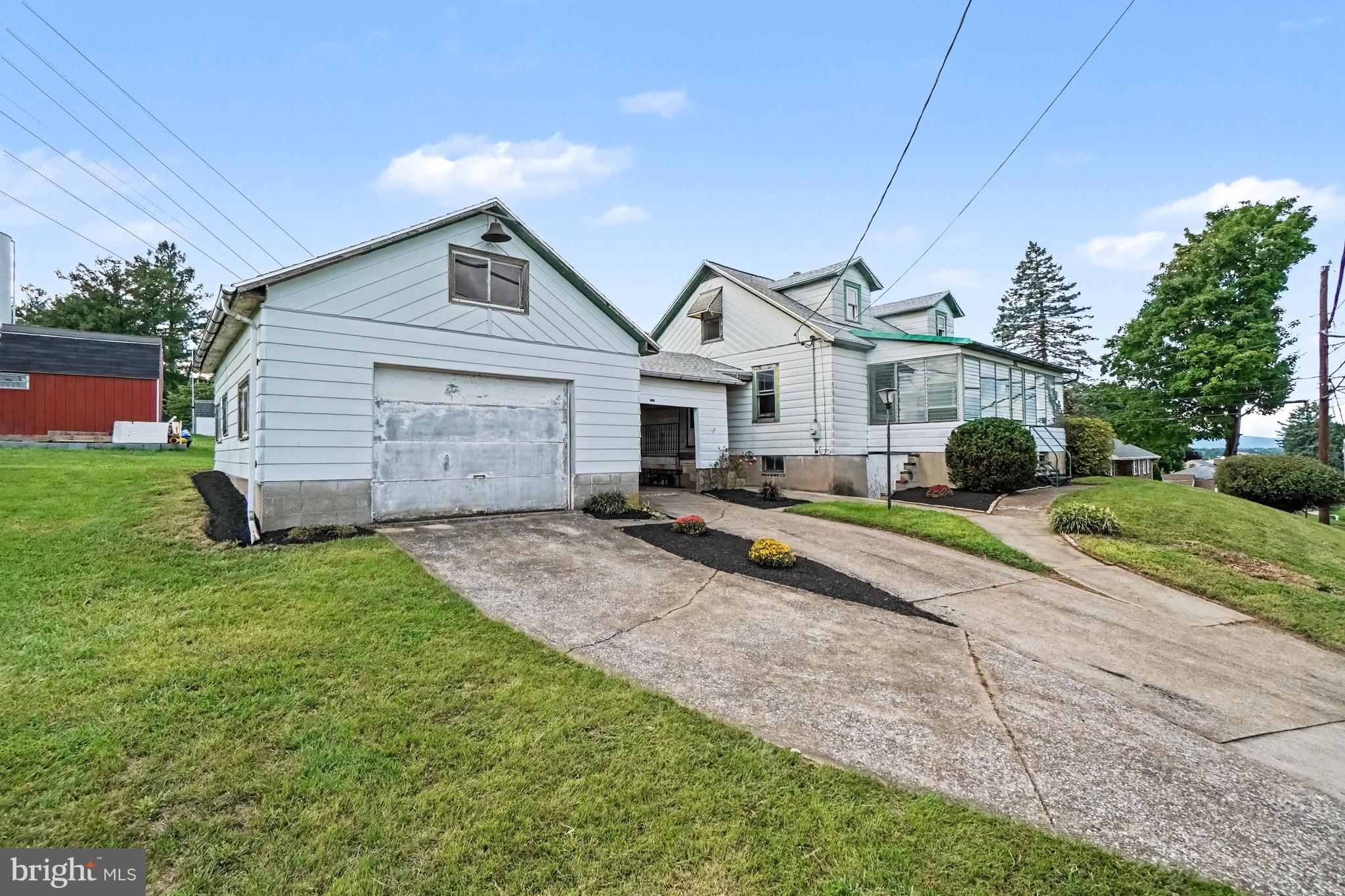 1319 MAIN STREET