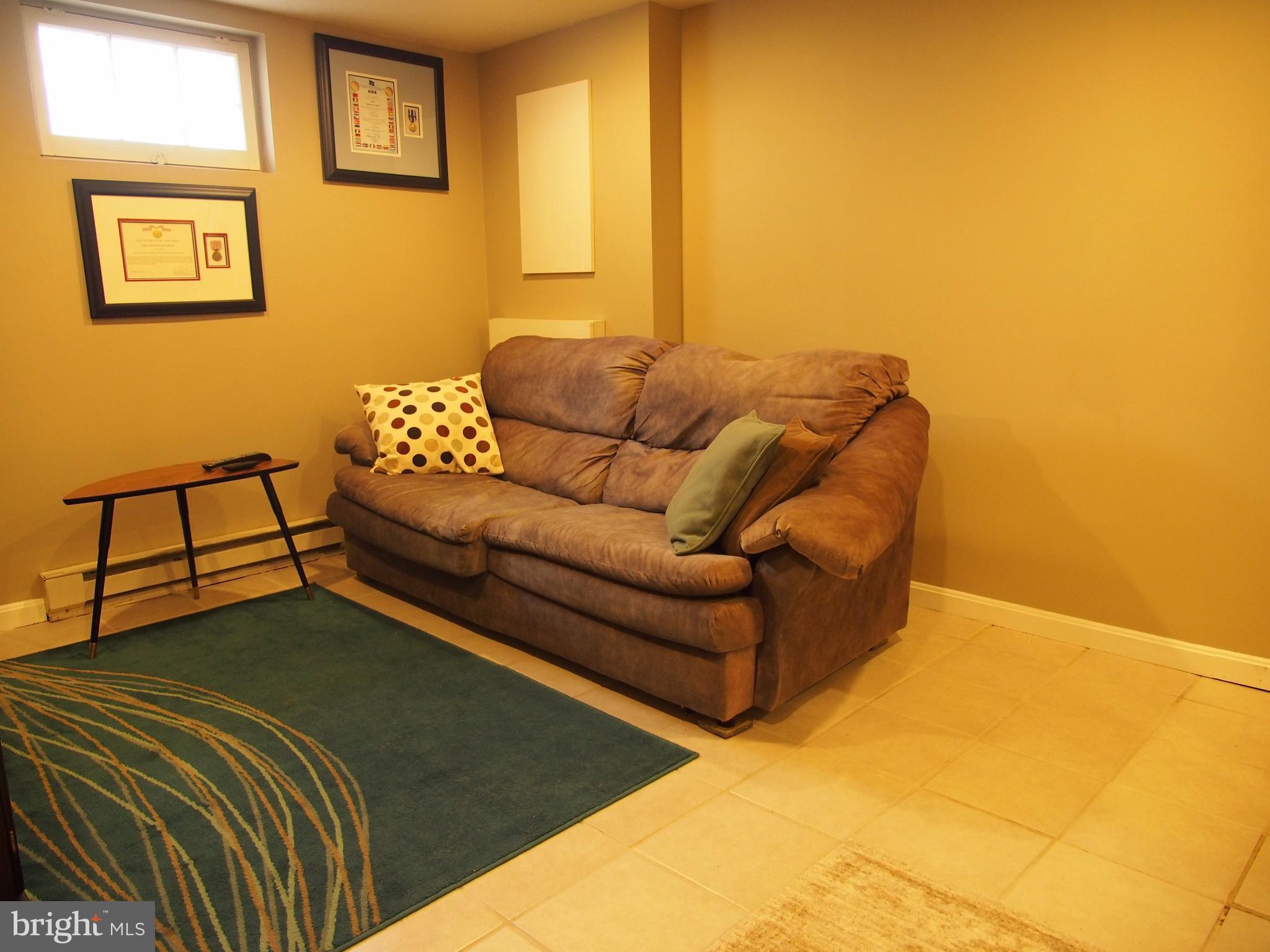 OAKLAND TERRACE - Residential