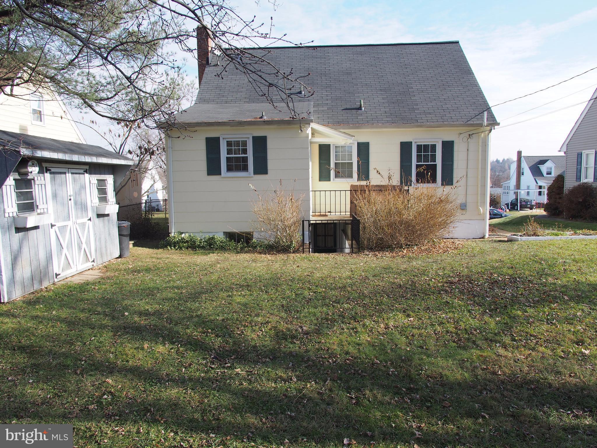 OAKLAND TERRACE - Residential