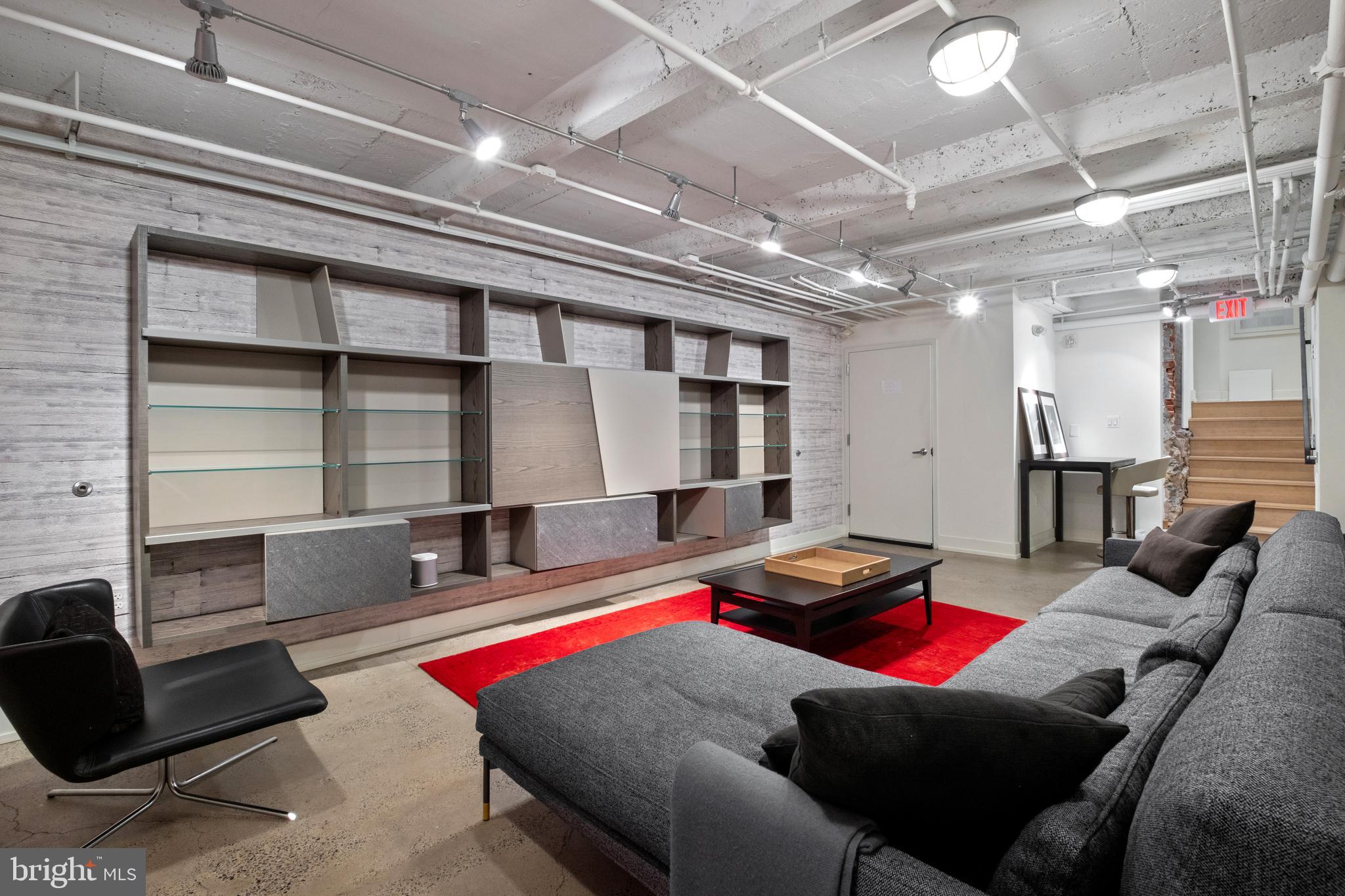 RITTENHOUSE SQUARE - Commercial Lease