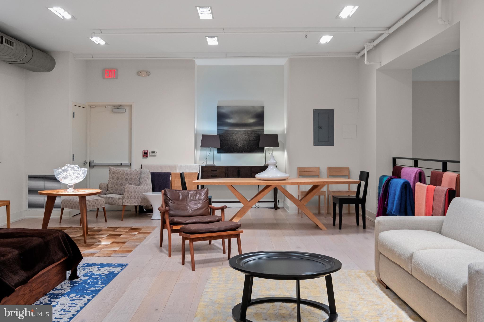 RITTENHOUSE SQUARE - Commercial Lease