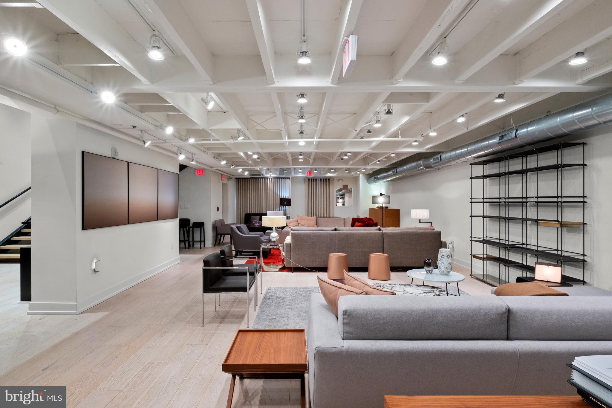 RITTENHOUSE SQUARE - Commercial Lease