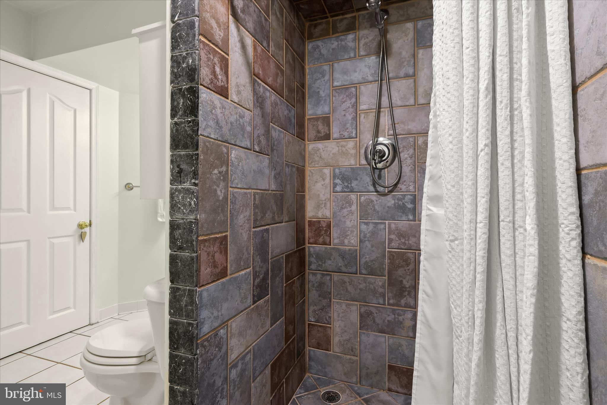 LAKE COVENTRY - Residential