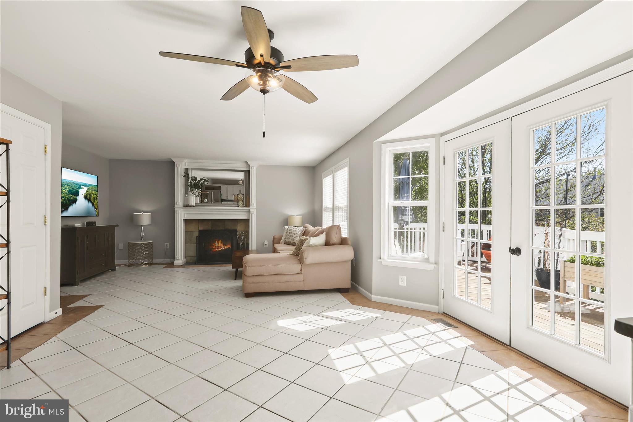 LAKE COVENTRY - Residential