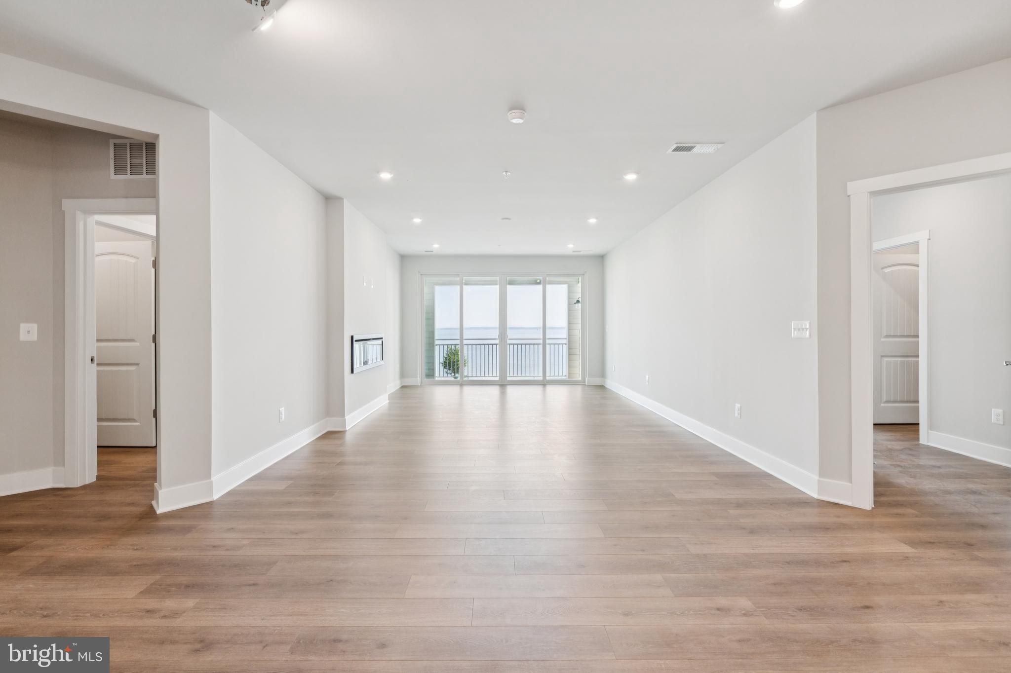 FOUR SEASONS AT KENT ISLAND - Residential