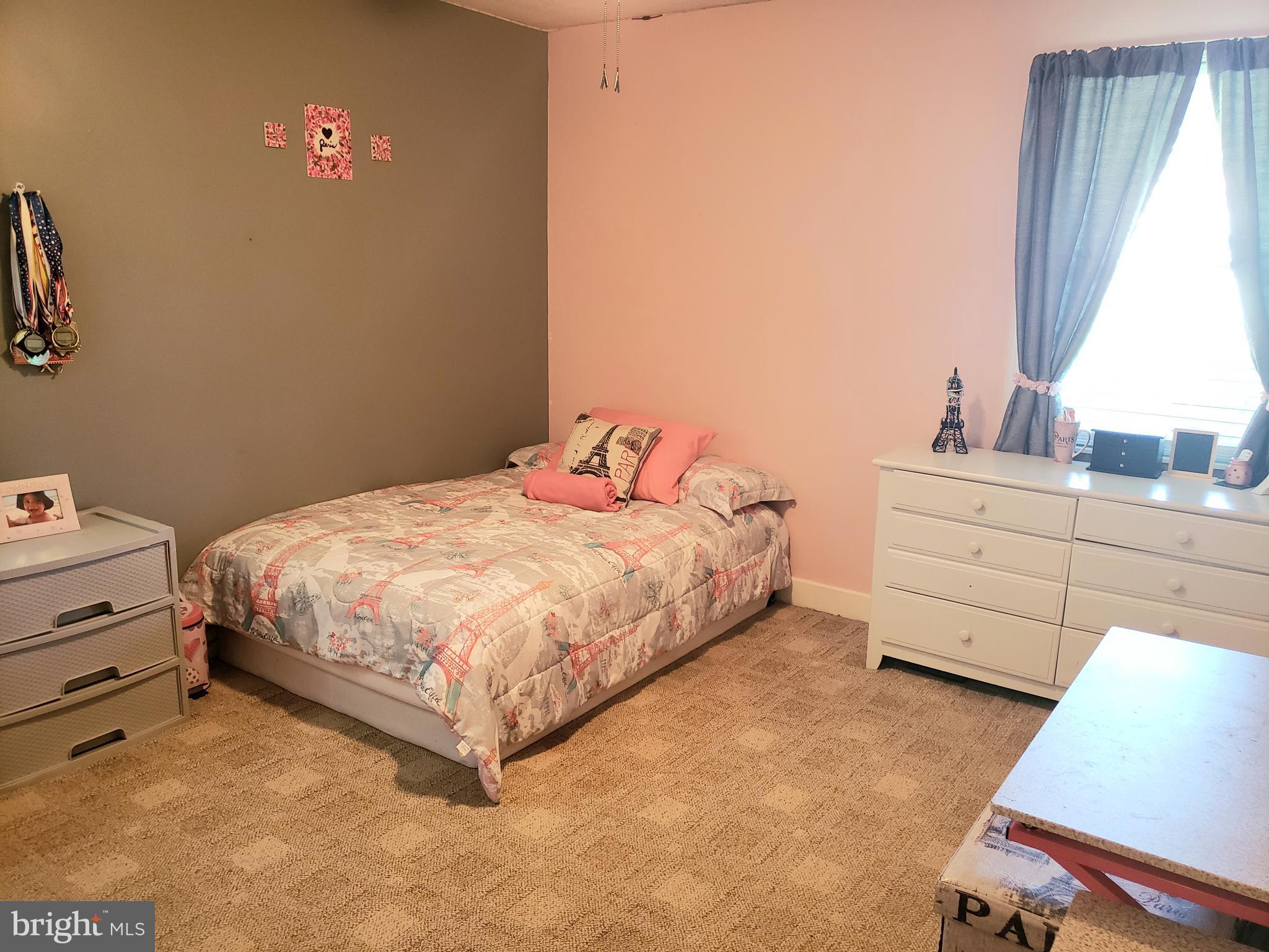 NORTH END - Residential