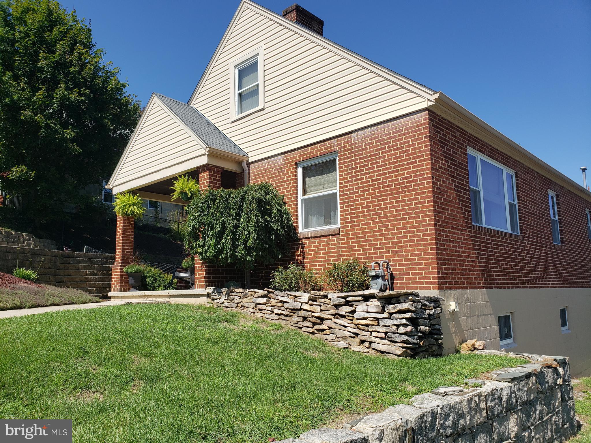 NORTH END - Residential