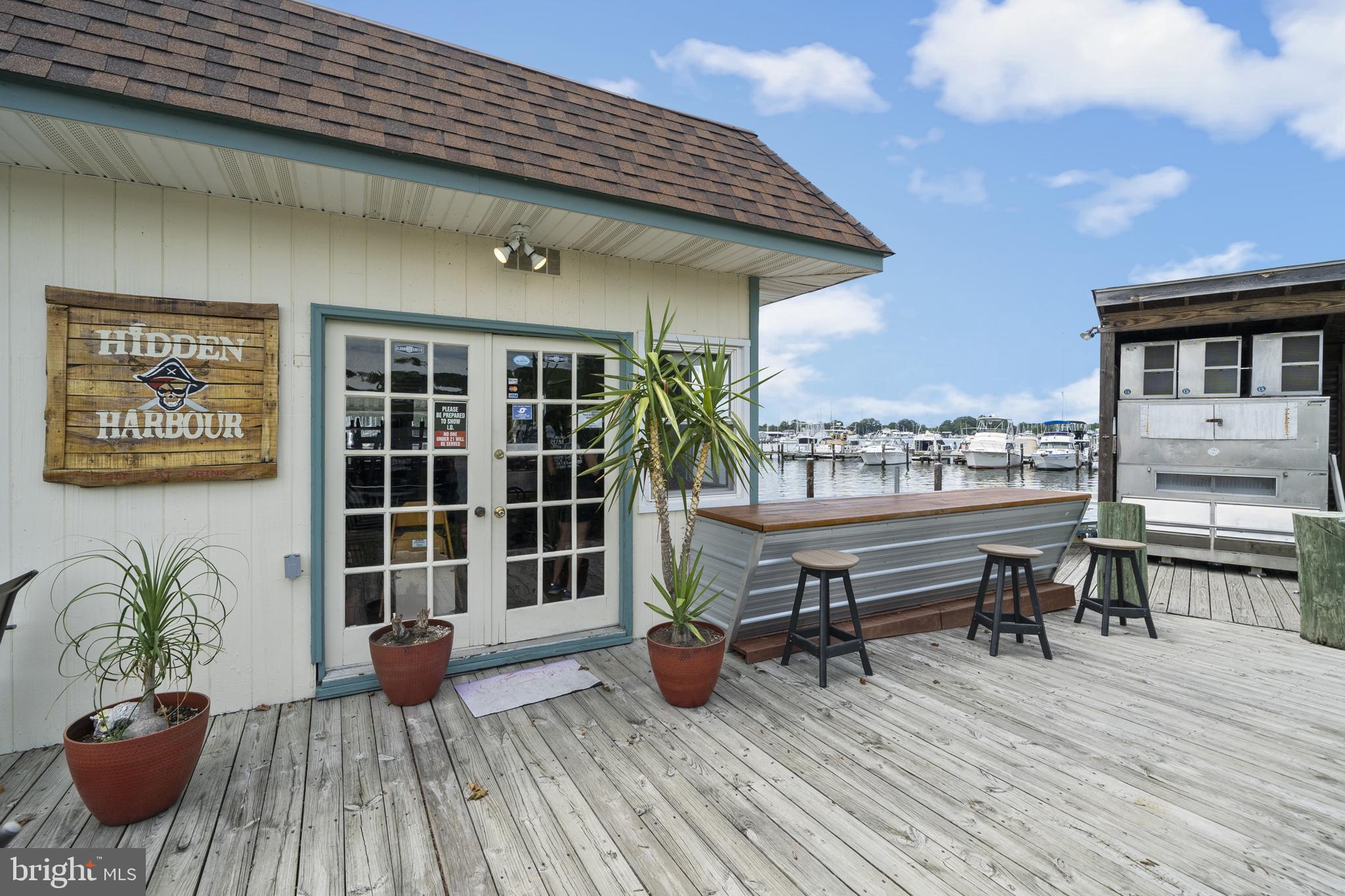 THE HARBOURS AT SOLOMONS ISLAND - Residential