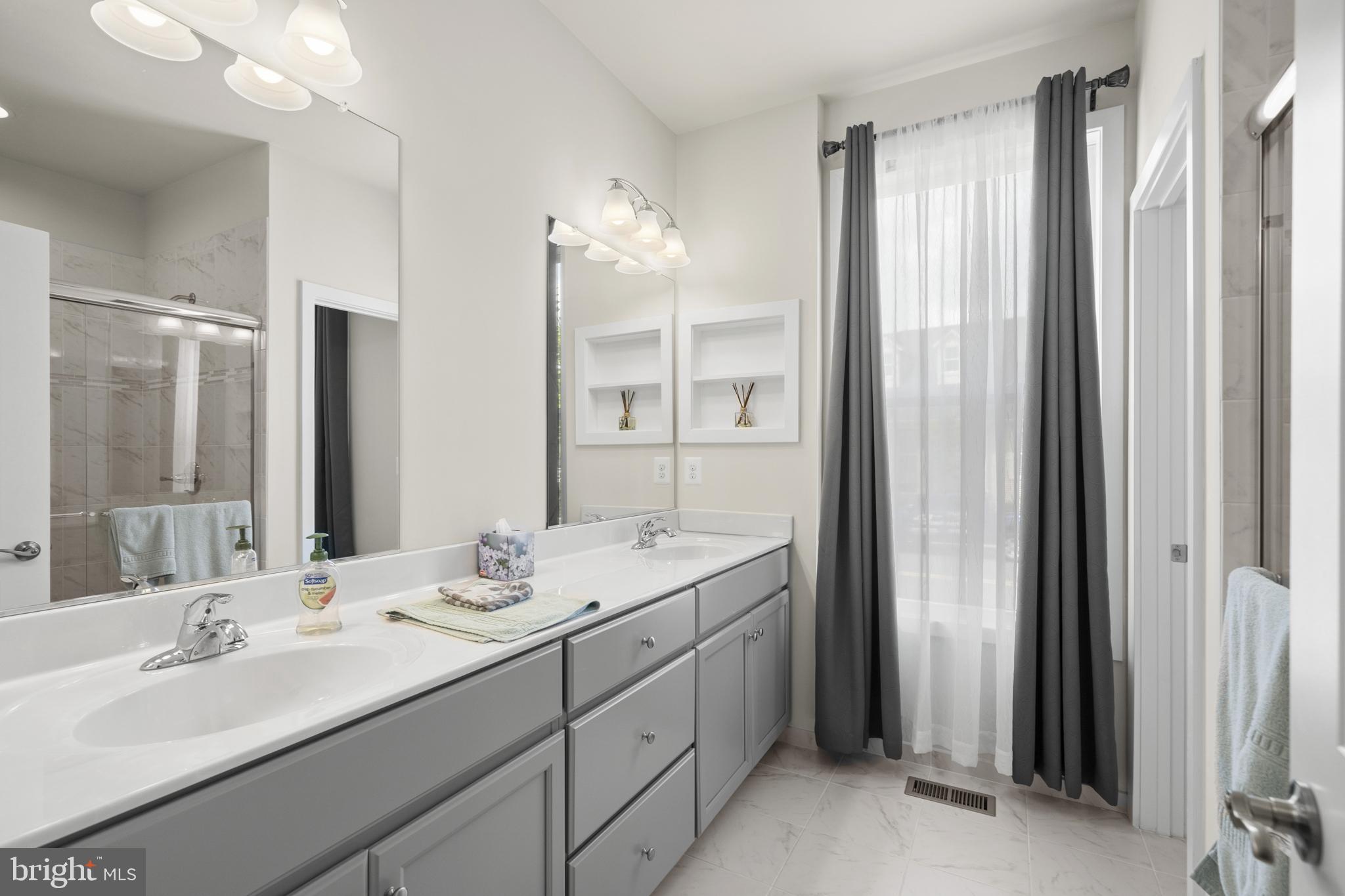 THE HARBOURS AT SOLOMONS ISLAND - Residential