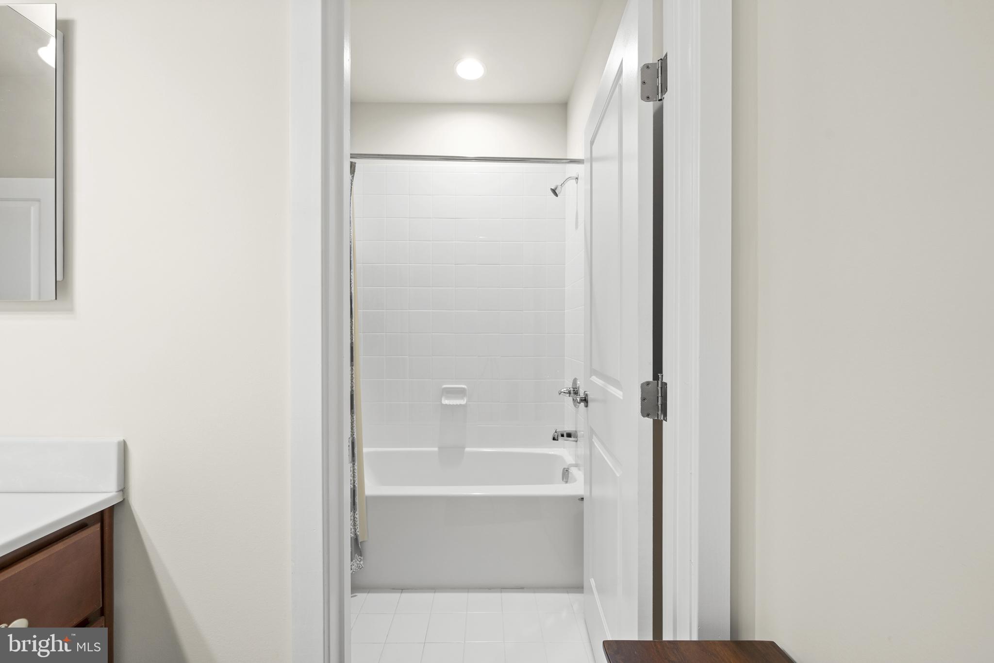 THE HARBOURS AT SOLOMONS ISLAND - Residential