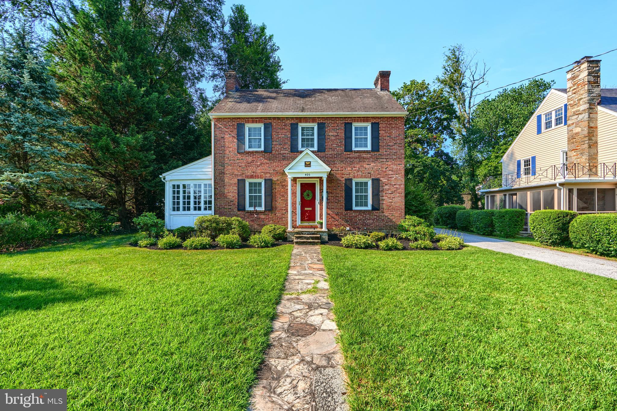 405 W CHESAPEAKE AVENUE