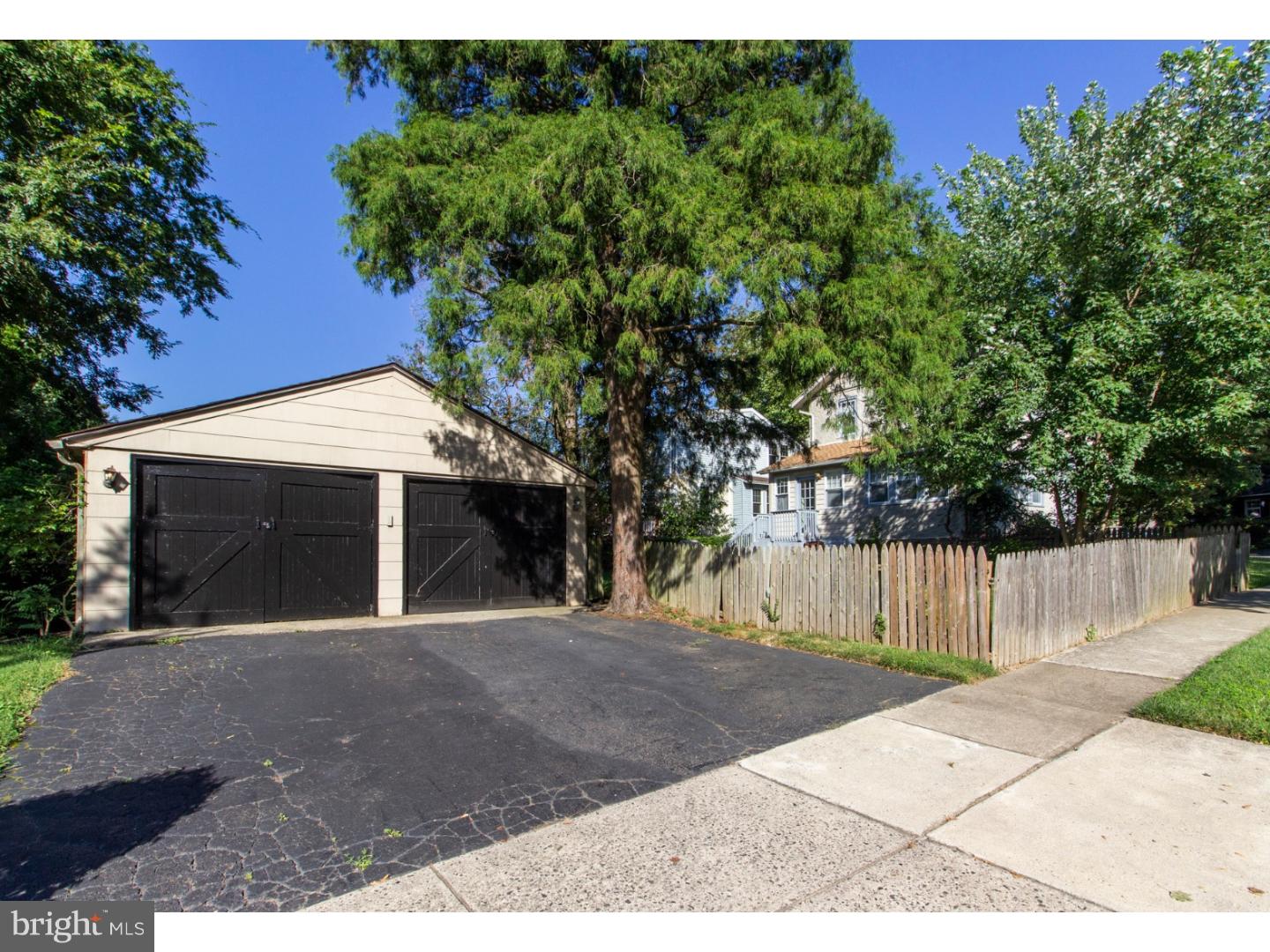 FLOURTOWN - Residential