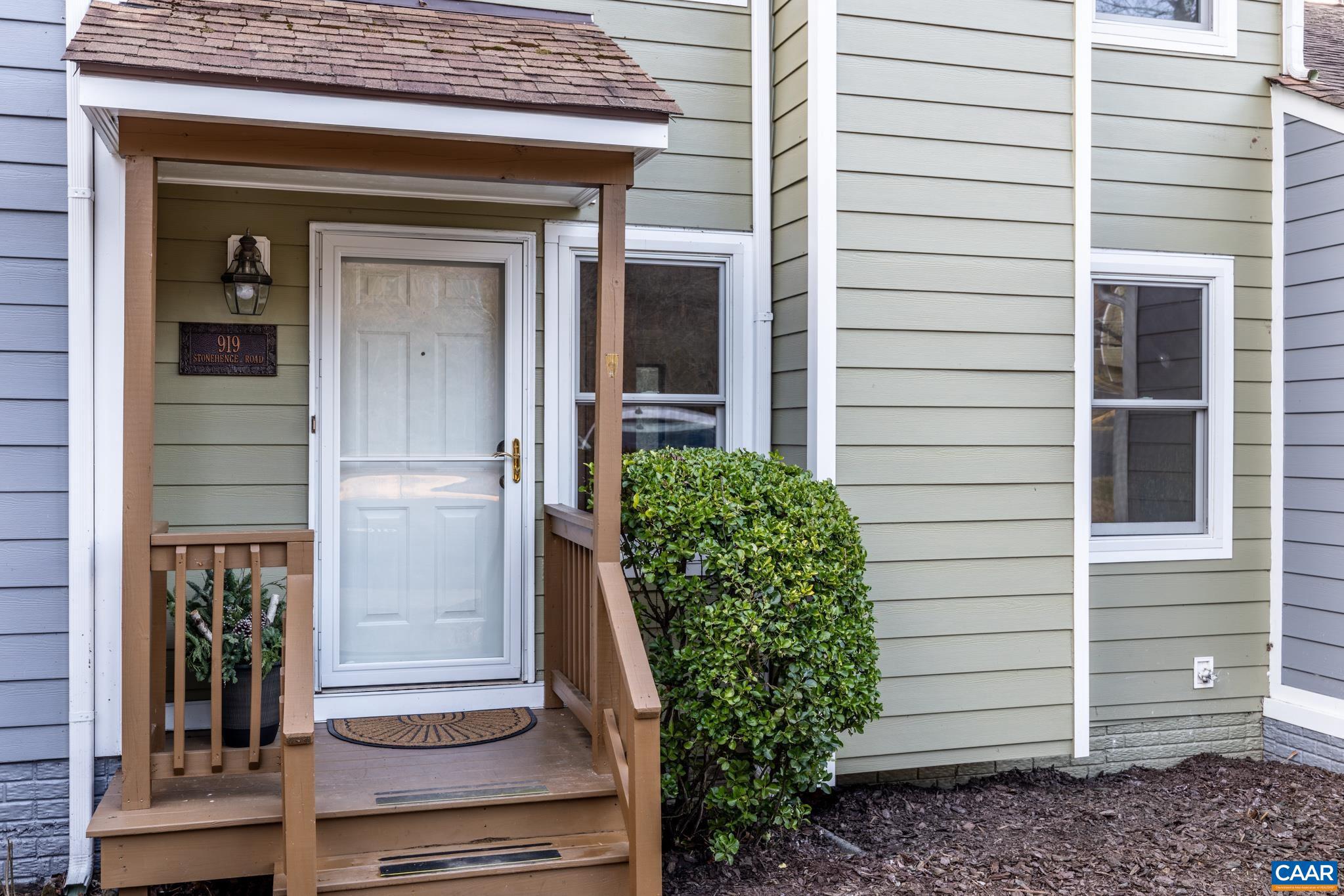 STONEHENGE - Residential