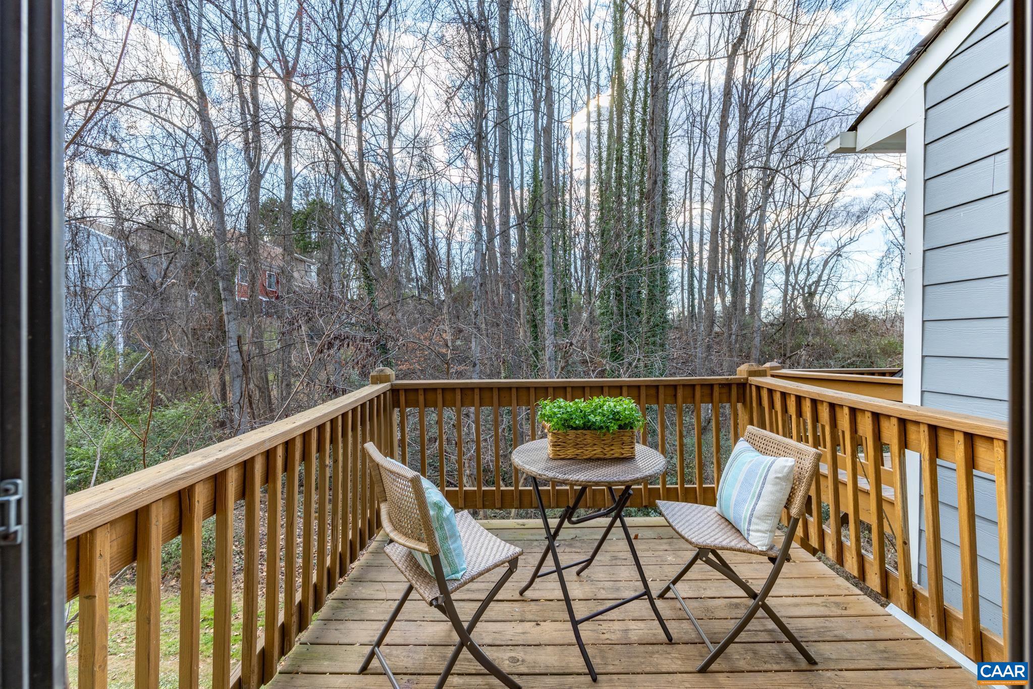 STONEHENGE - Residential