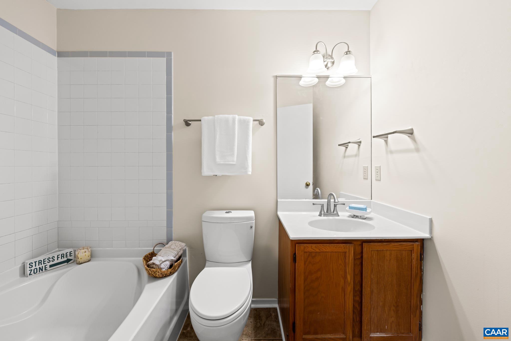 STONEHENGE - Residential