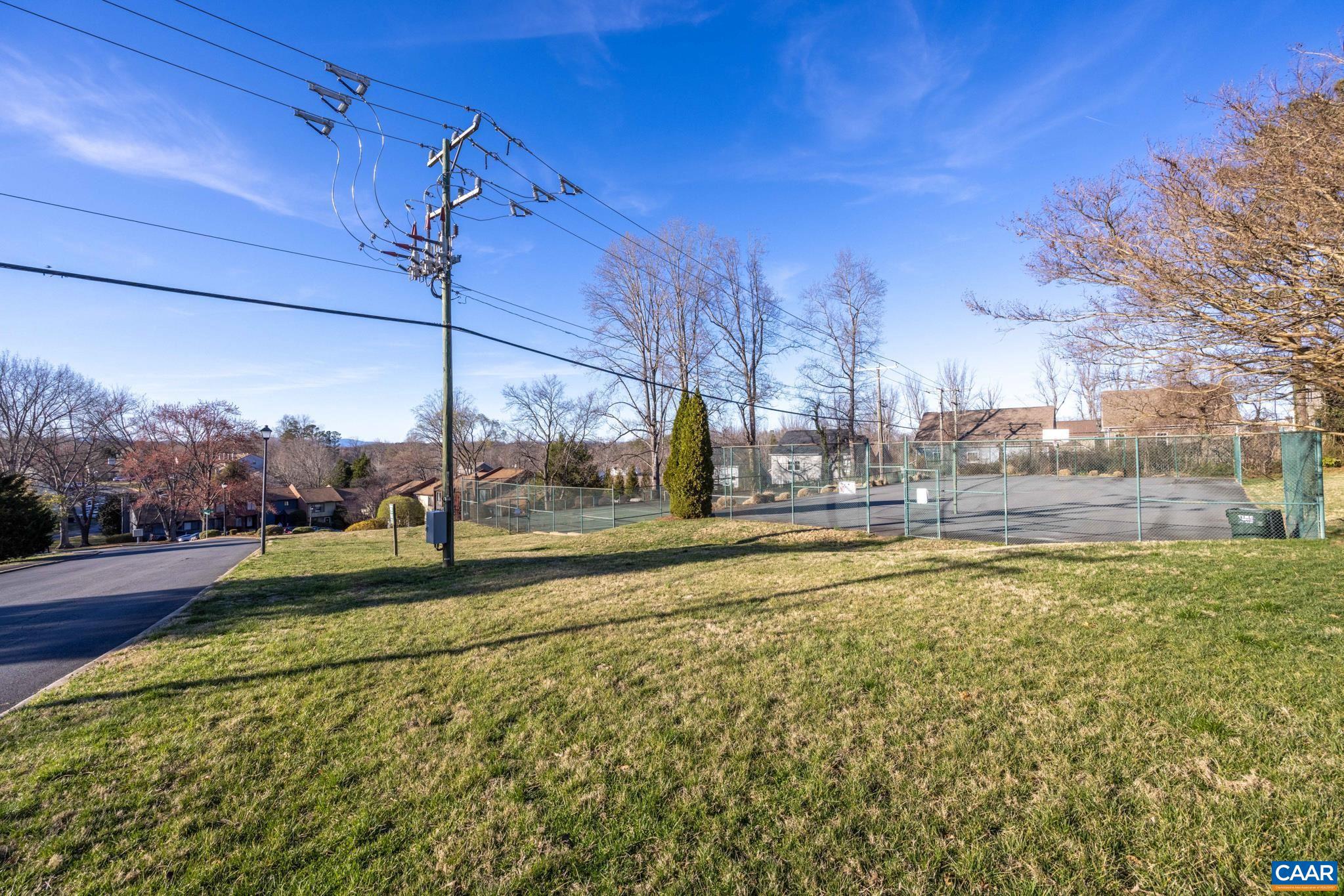 STONEHENGE - Residential