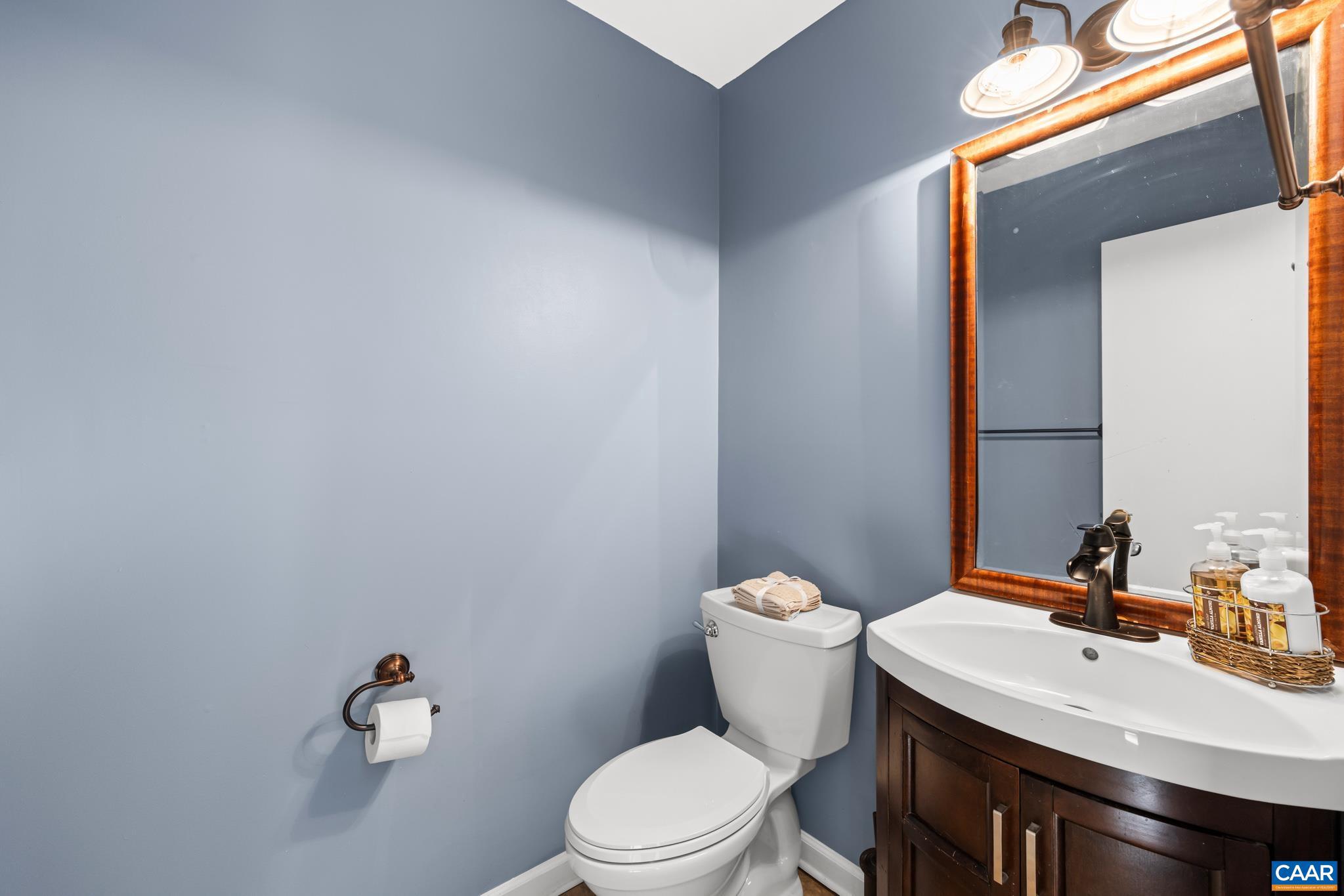 STONEHENGE - Residential