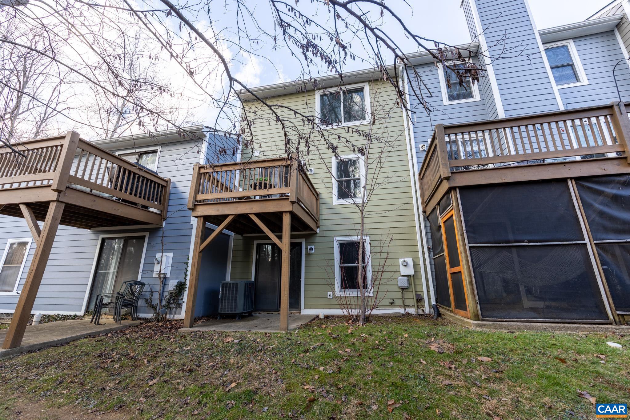 STONEHENGE - Residential