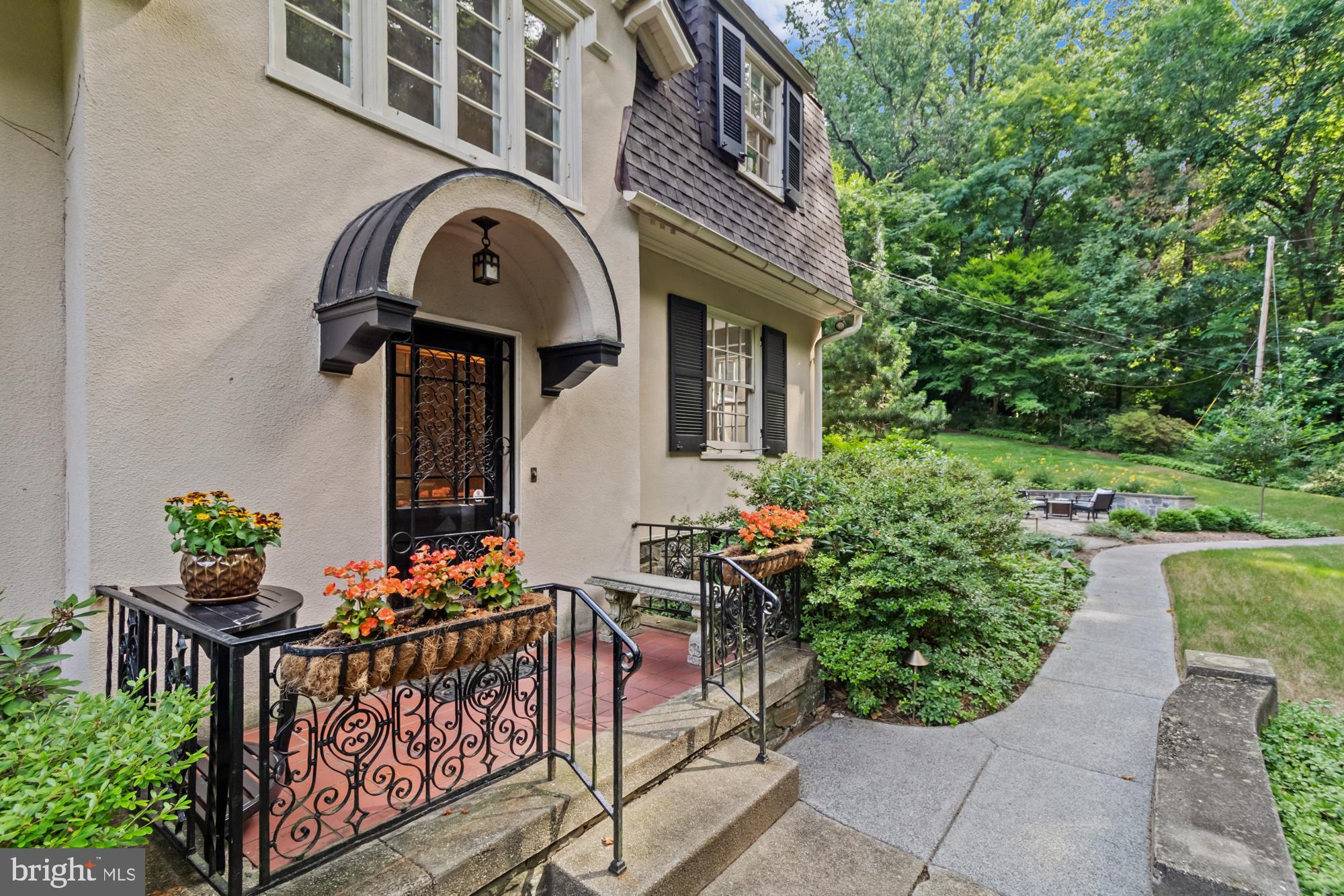 ROLAND PARK - Residential