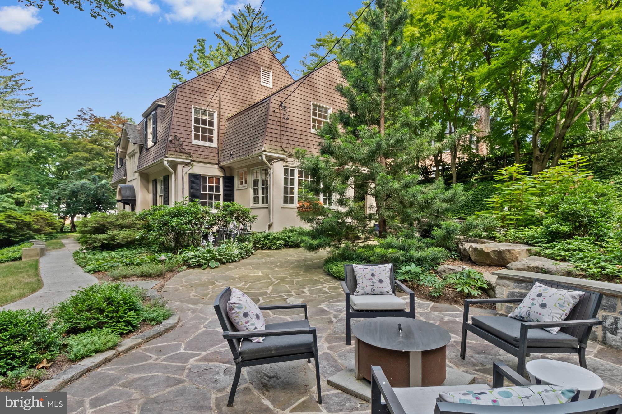 ROLAND PARK - Residential