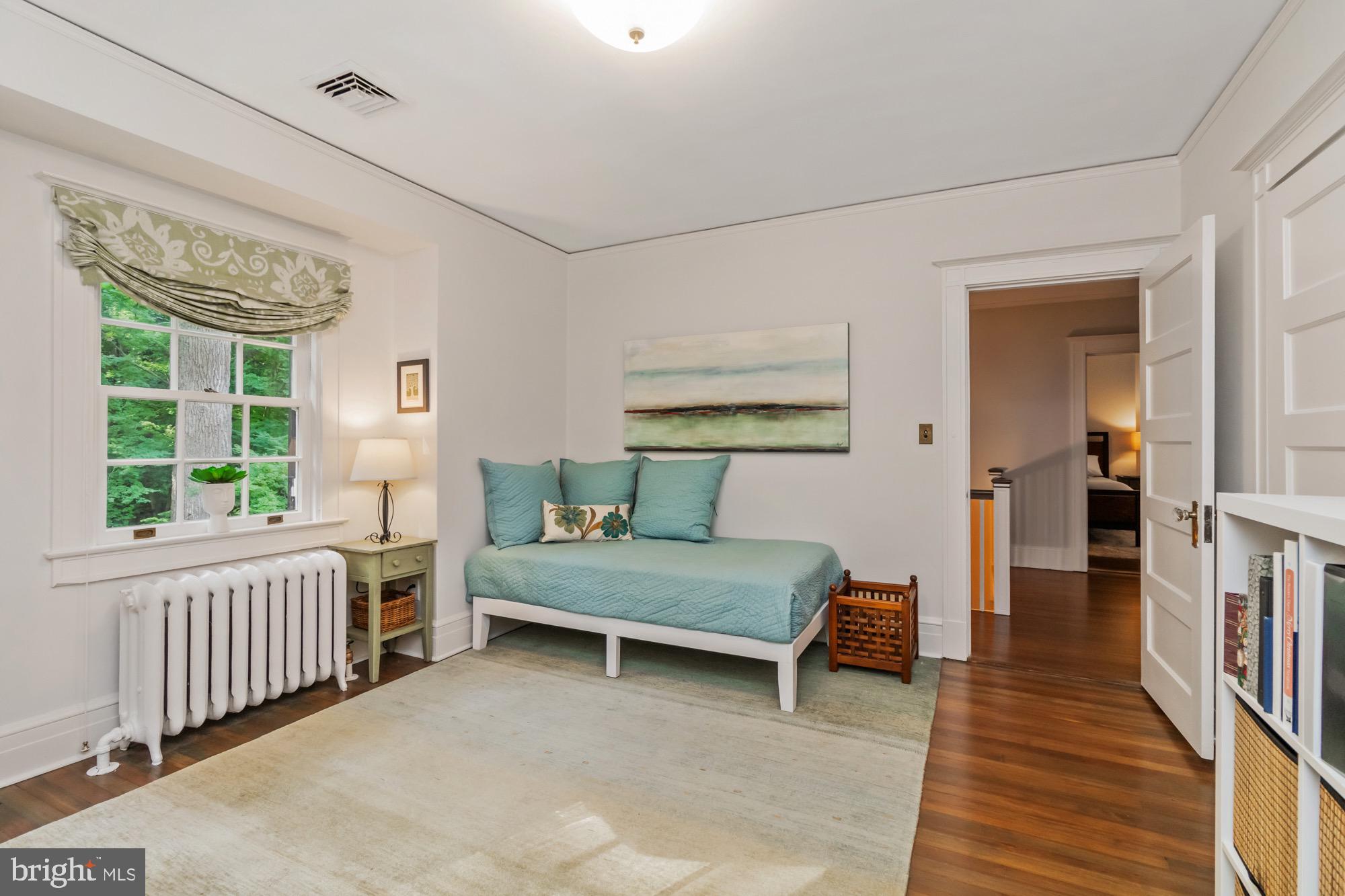 ROLAND PARK - Residential