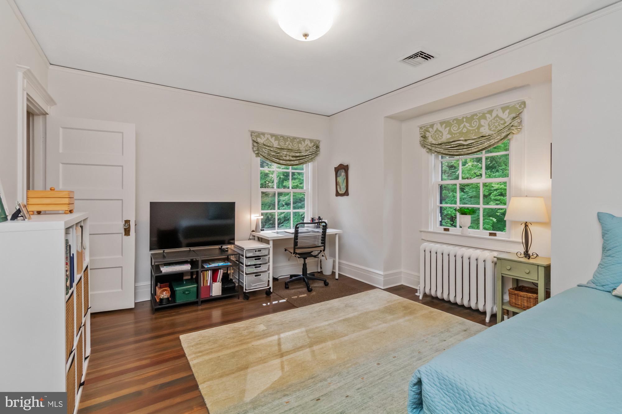 ROLAND PARK - Residential