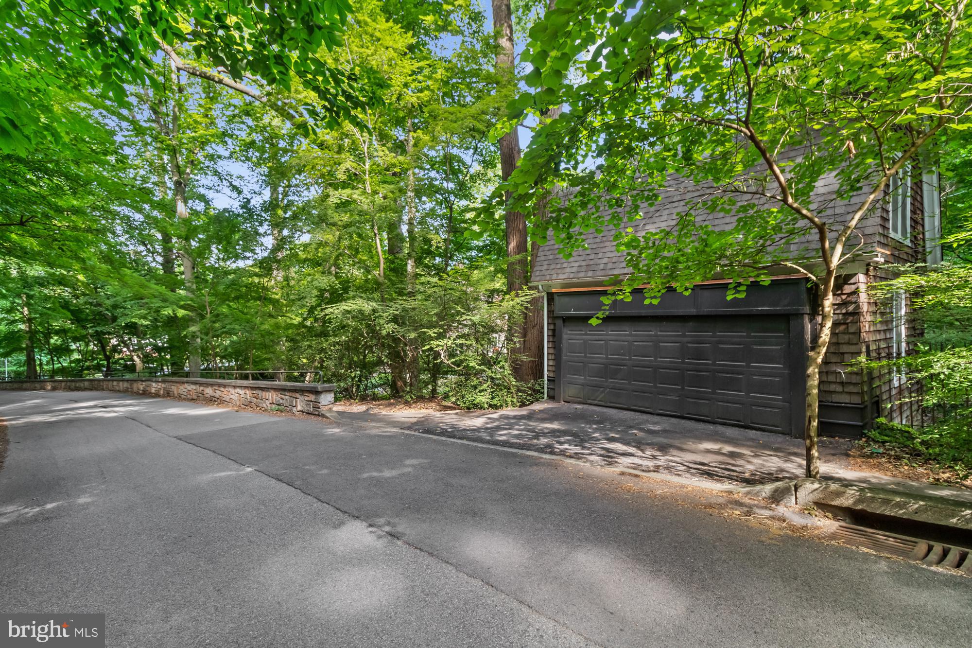 ROLAND PARK - Residential