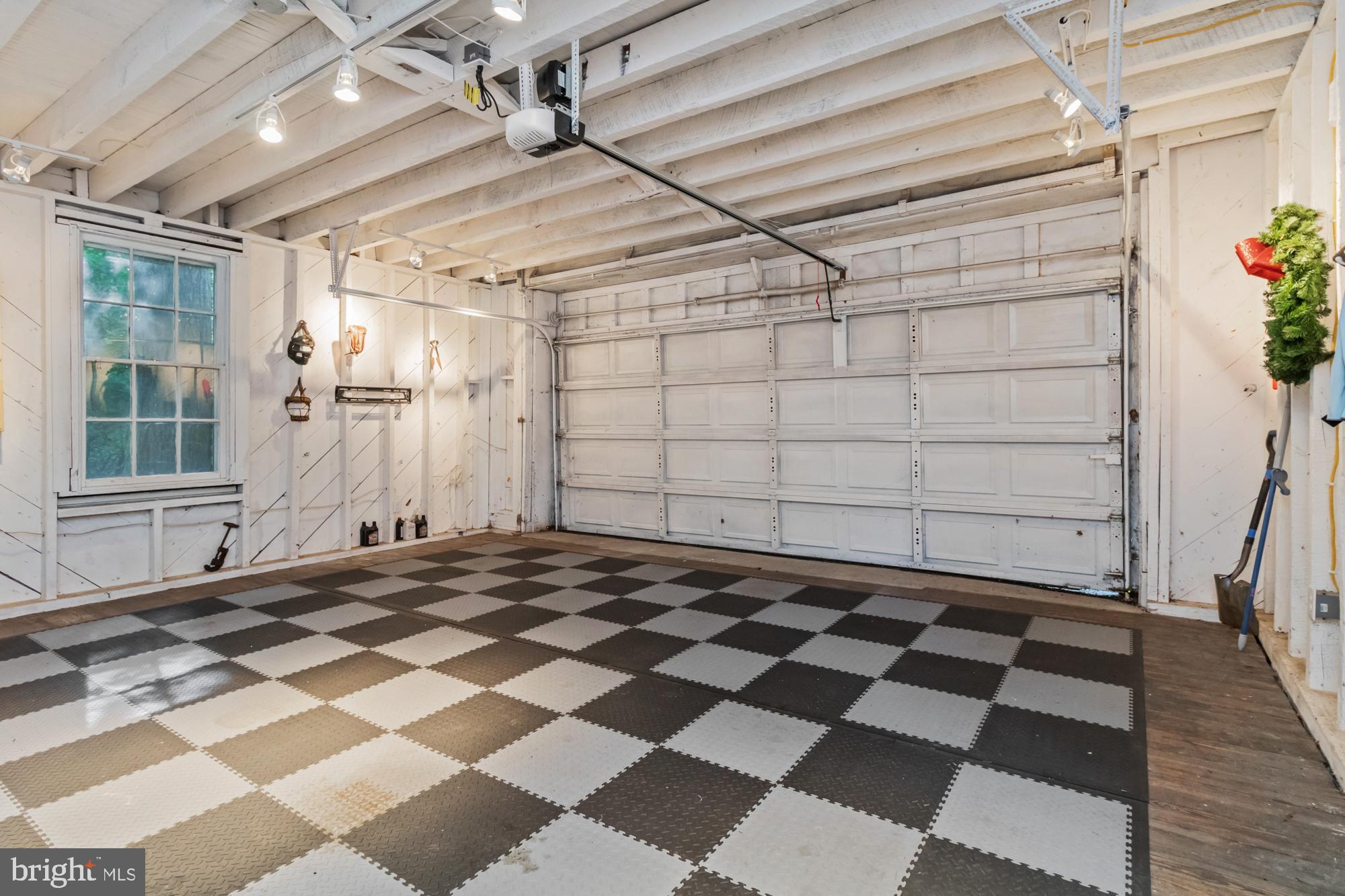 ROLAND PARK - Residential