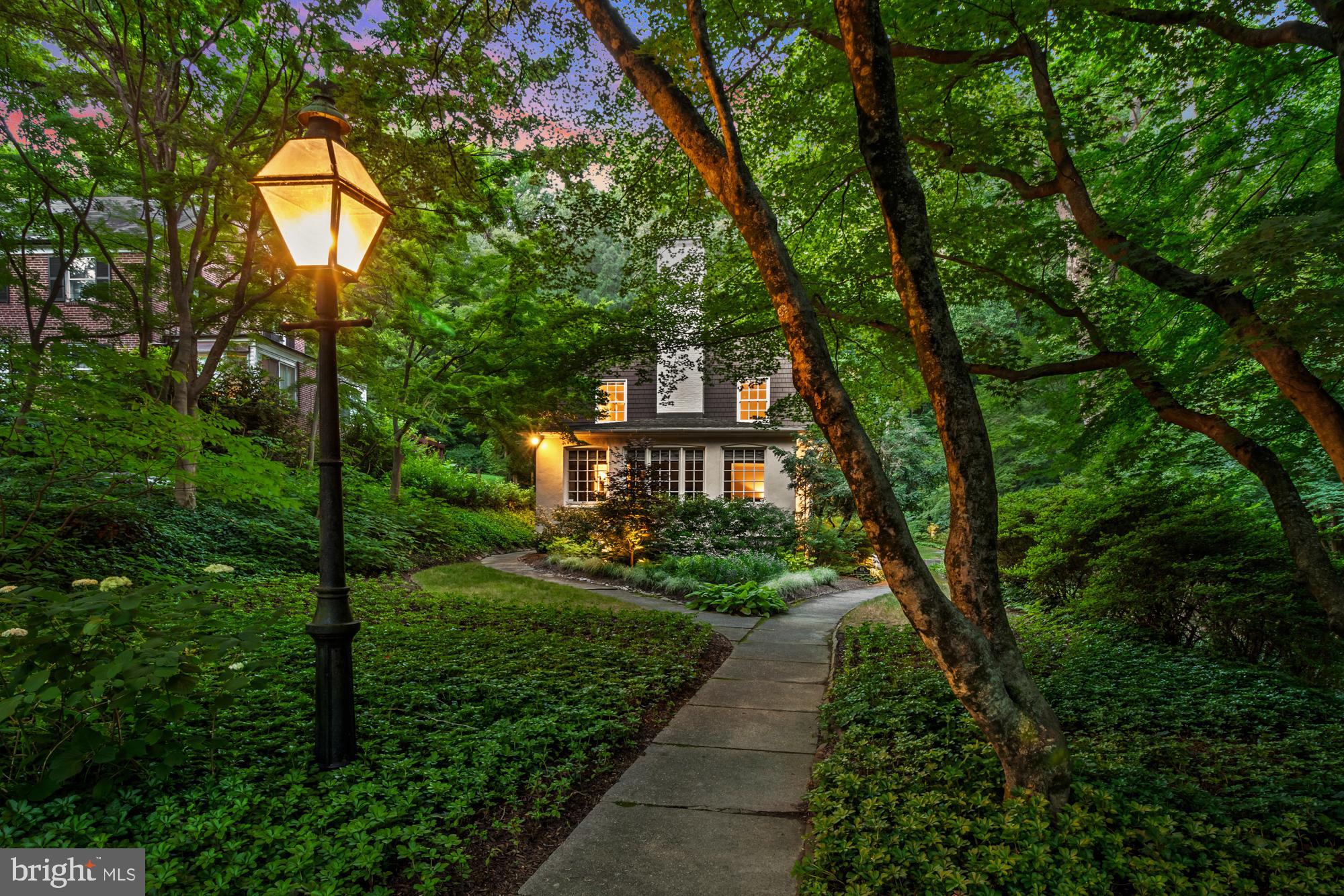 ROLAND PARK - Residential