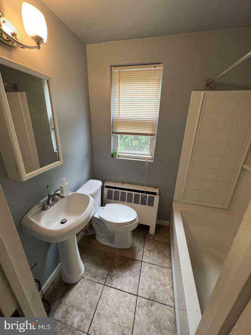 LAWNCREST - Residential Income