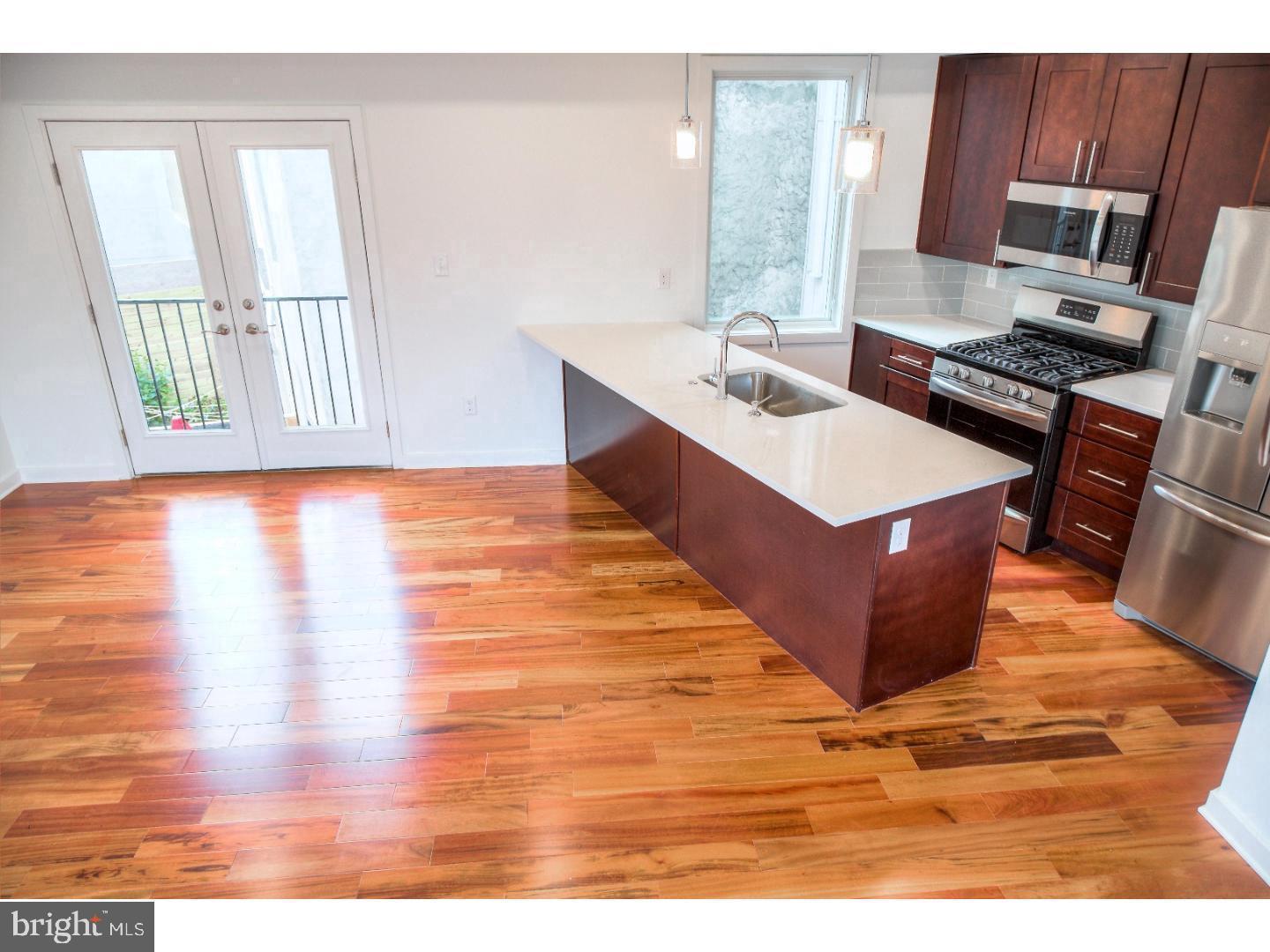 OLDE KENSINGTON - Commercial Sale