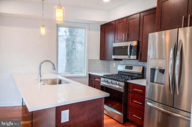 OLDE KENSINGTON - Commercial Sale