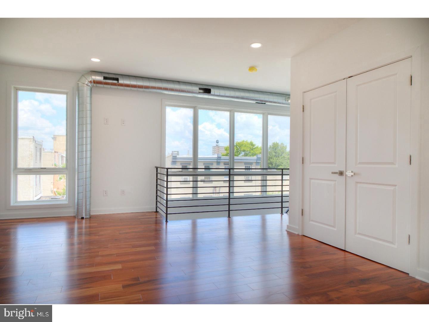 OLDE KENSINGTON - Commercial Sale