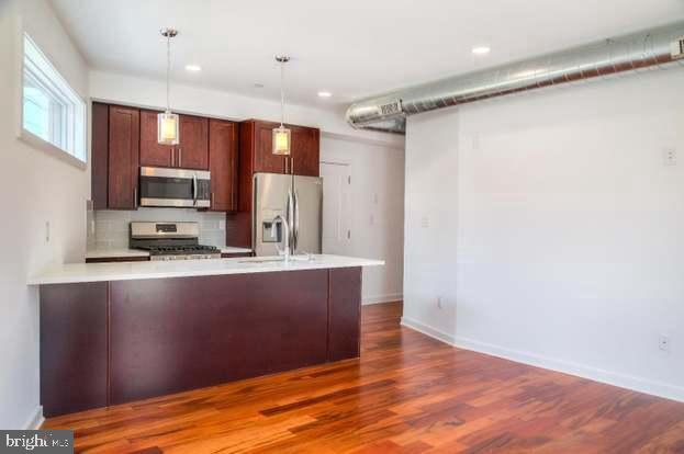 OLDE KENSINGTON - Commercial Sale