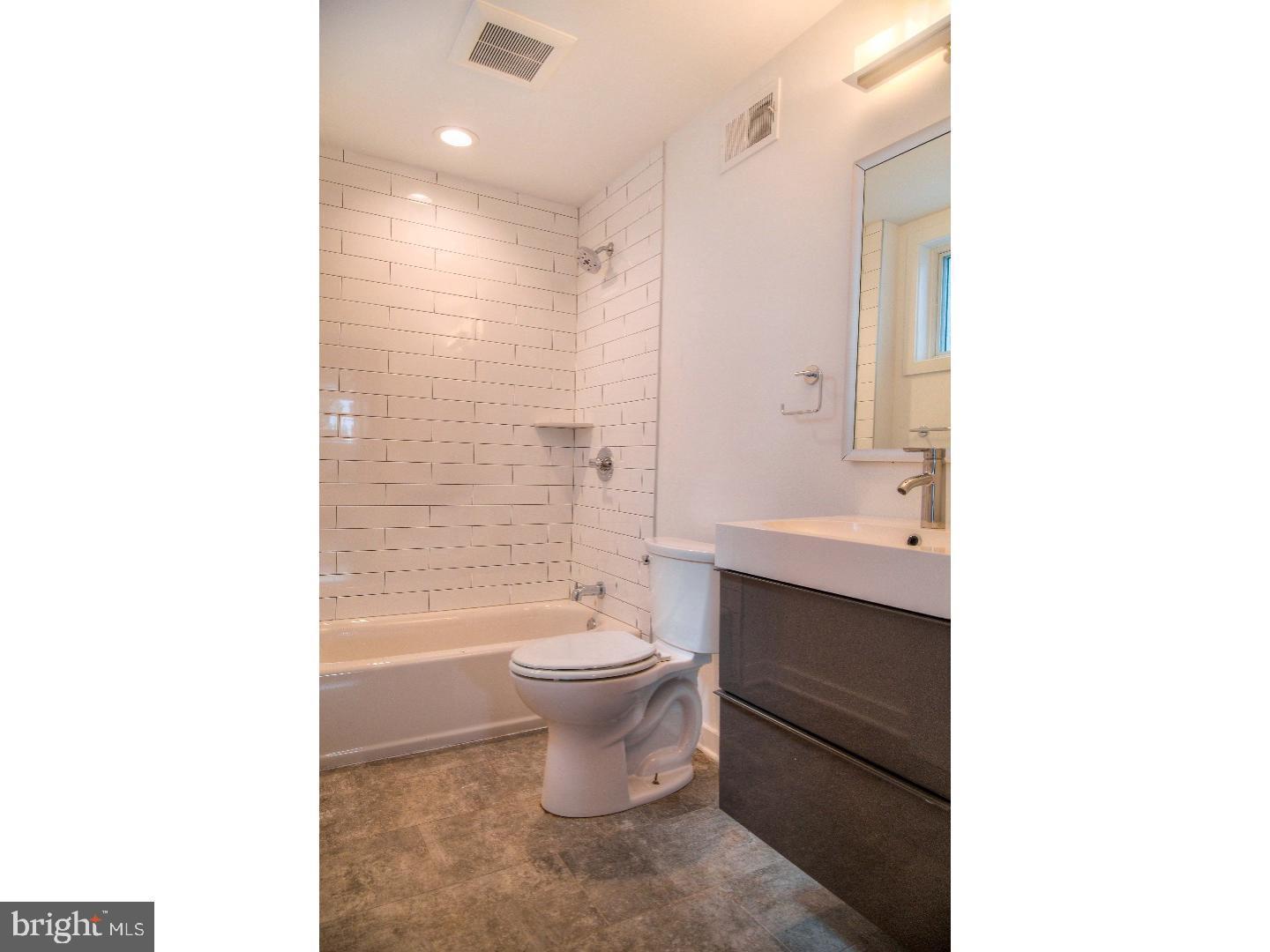 OLDE KENSINGTON - Commercial Sale