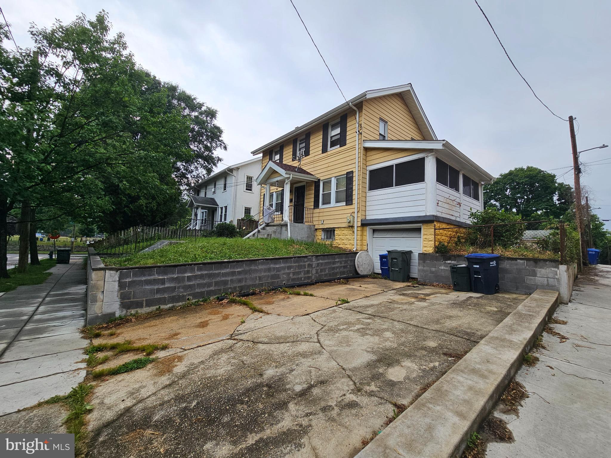 2004 PERRY STREET NE