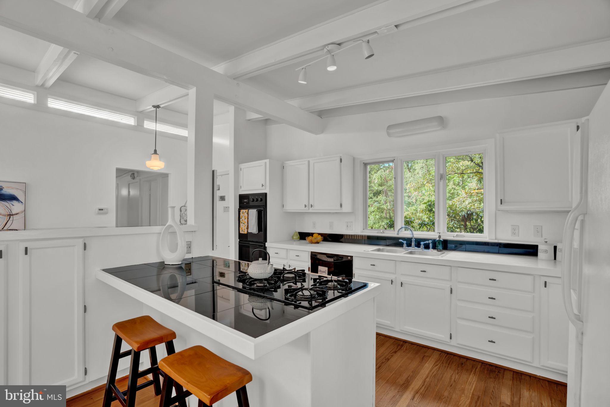 ALCOVA HEIGHTS - Residential